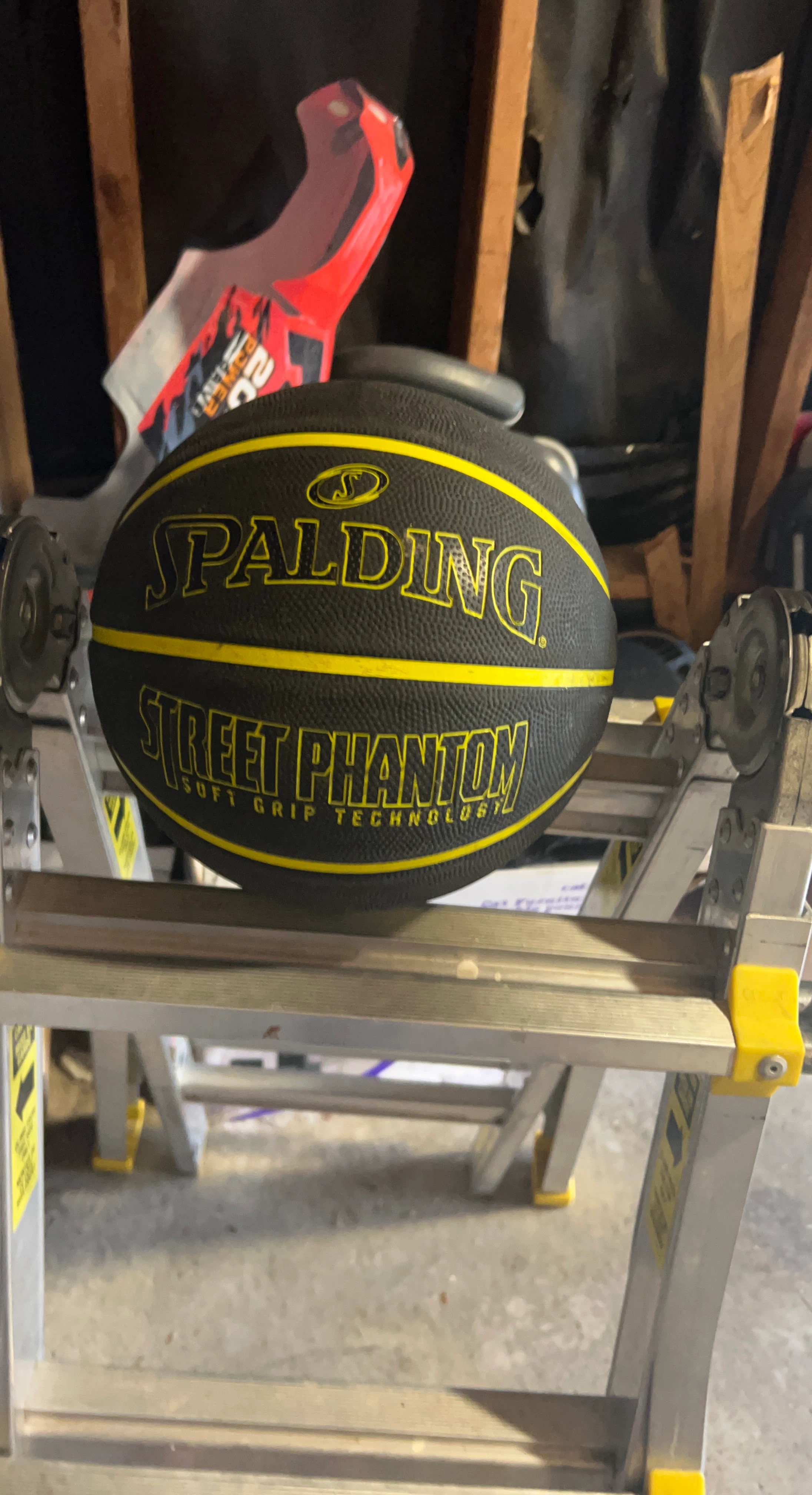 Spalding Street Phantom Basketball