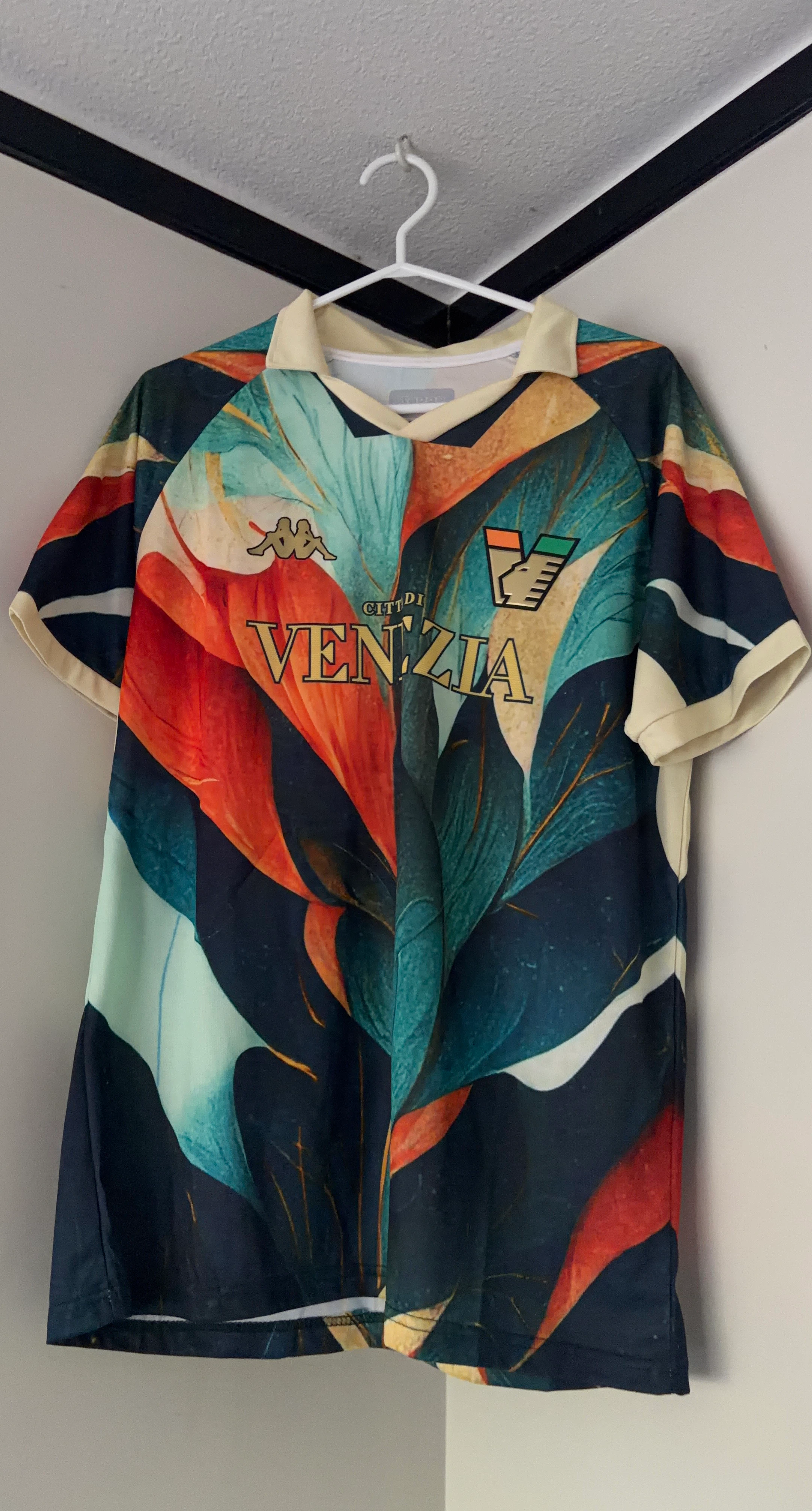 Large Kappa Venezia FC Soccer Jersey