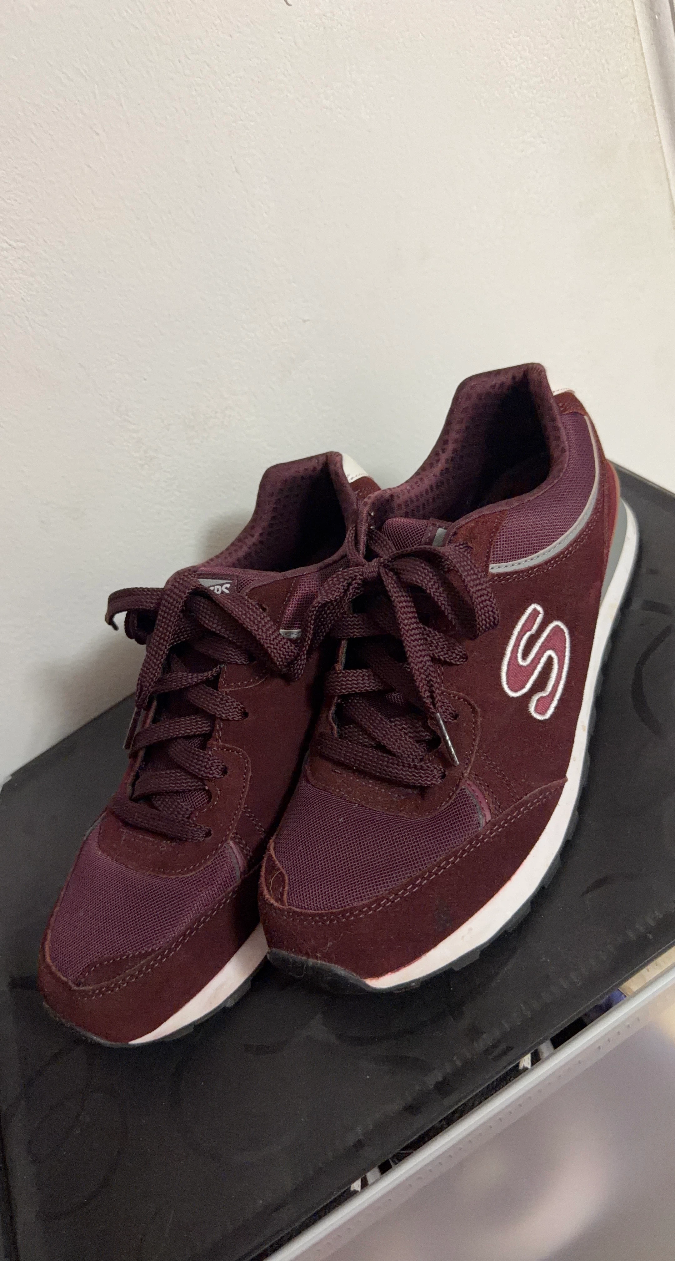 Skechers Burgundy Sneakers