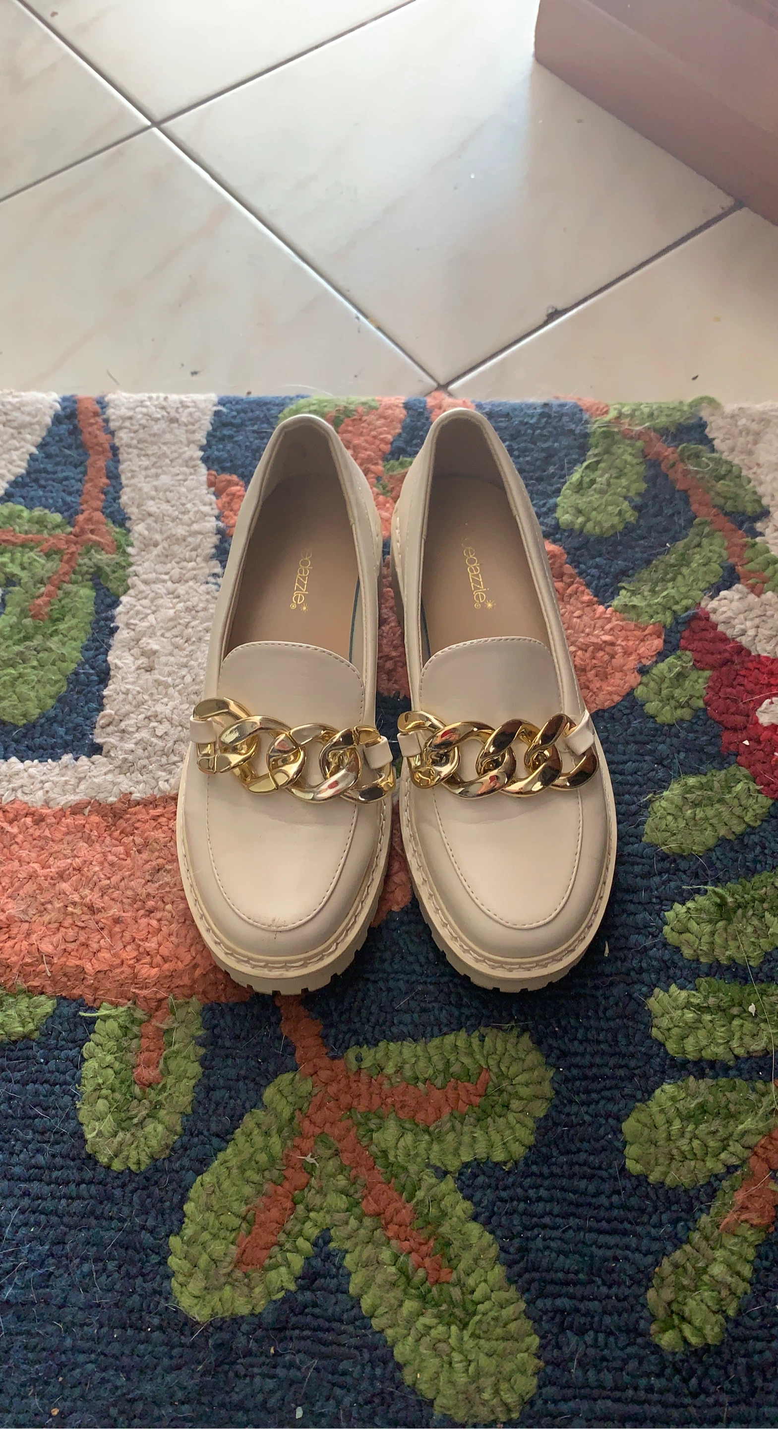 Dazzle Women's Chain Detail Loafers