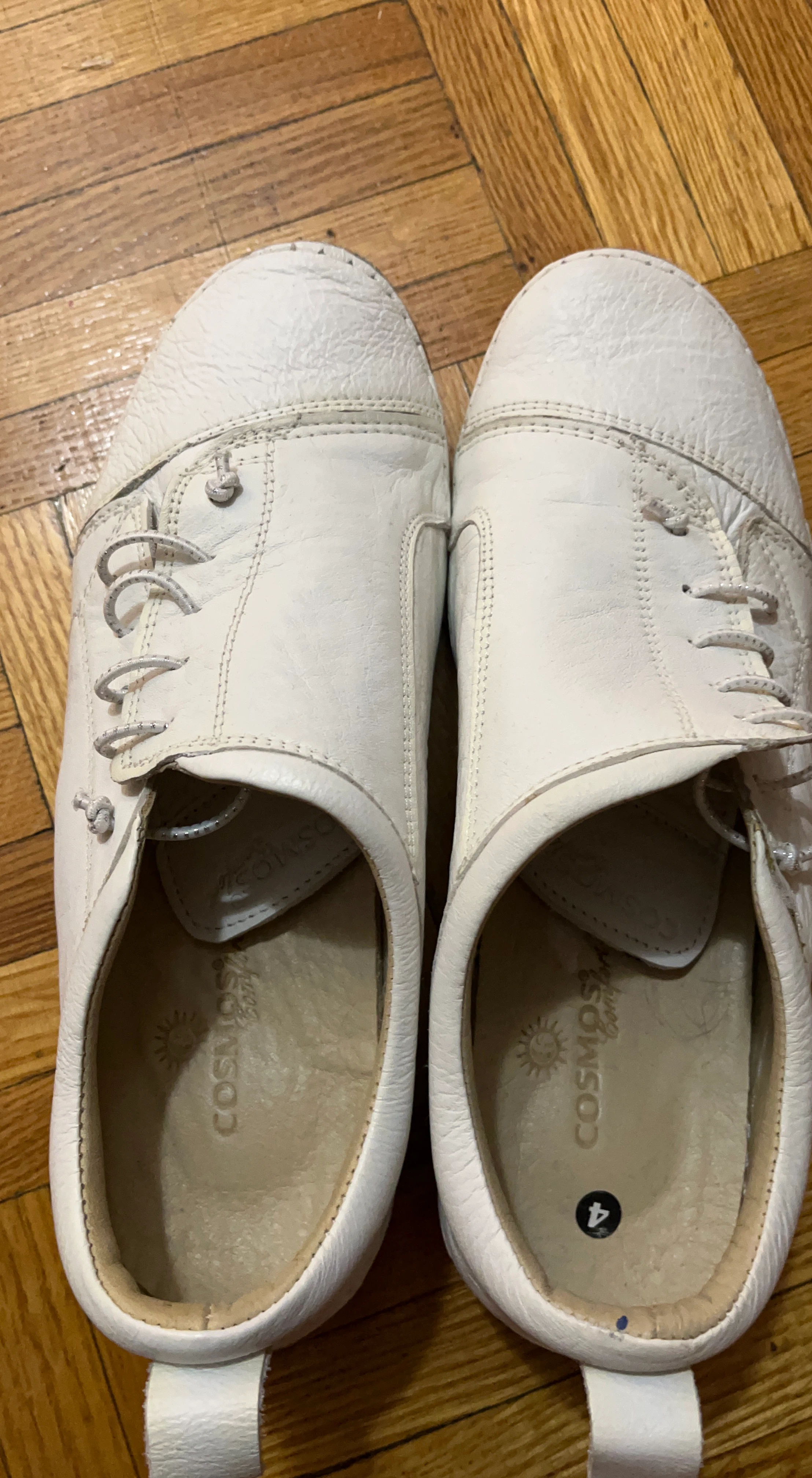 Cosmos Comfort White Leather Shoes Size 4