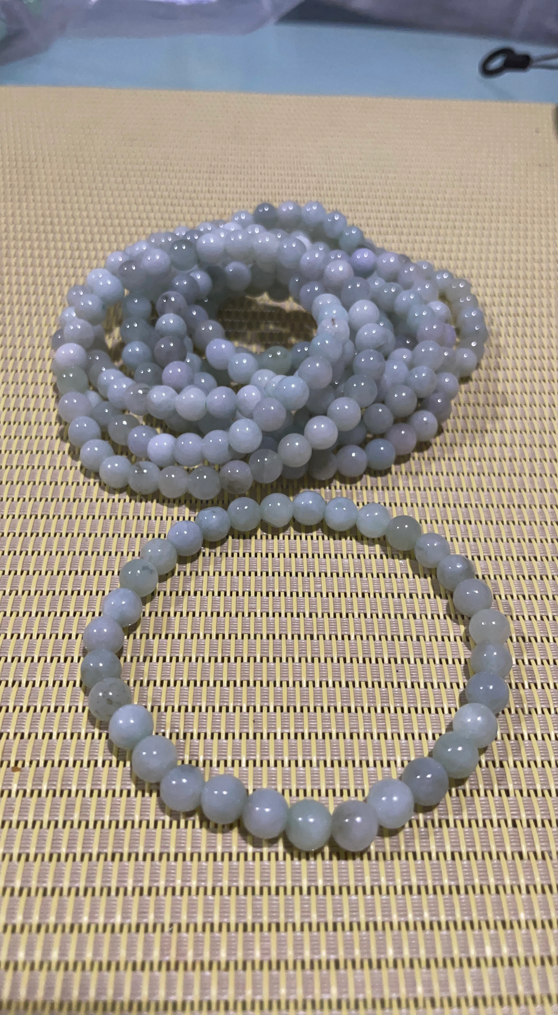 Light Green Jade Bead Bracelets