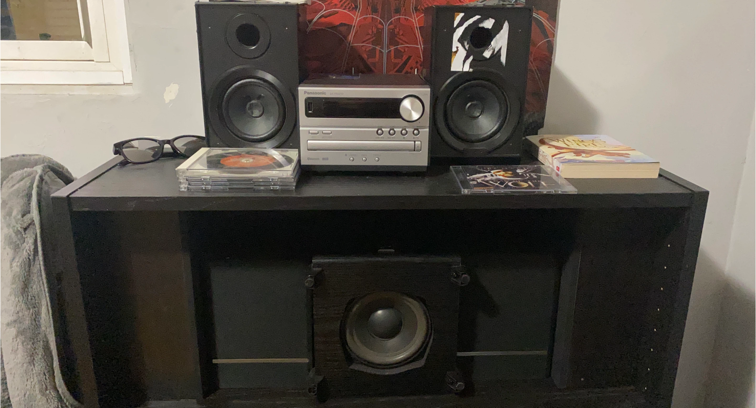 Panasonic CD Stereo System with multiple extra speakers