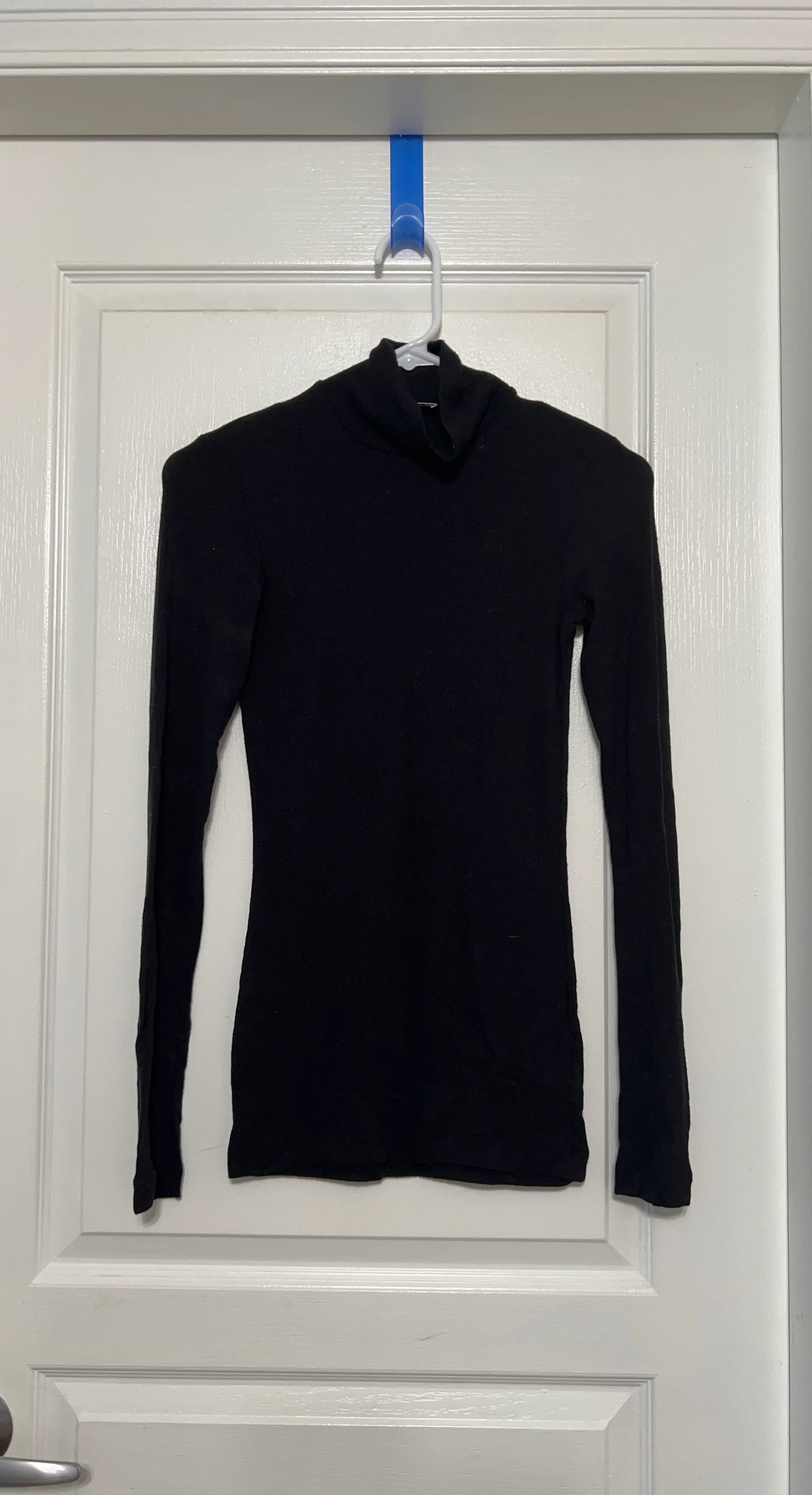 ⚽ Wilfred Black Turtleneck Long Sleeve Top