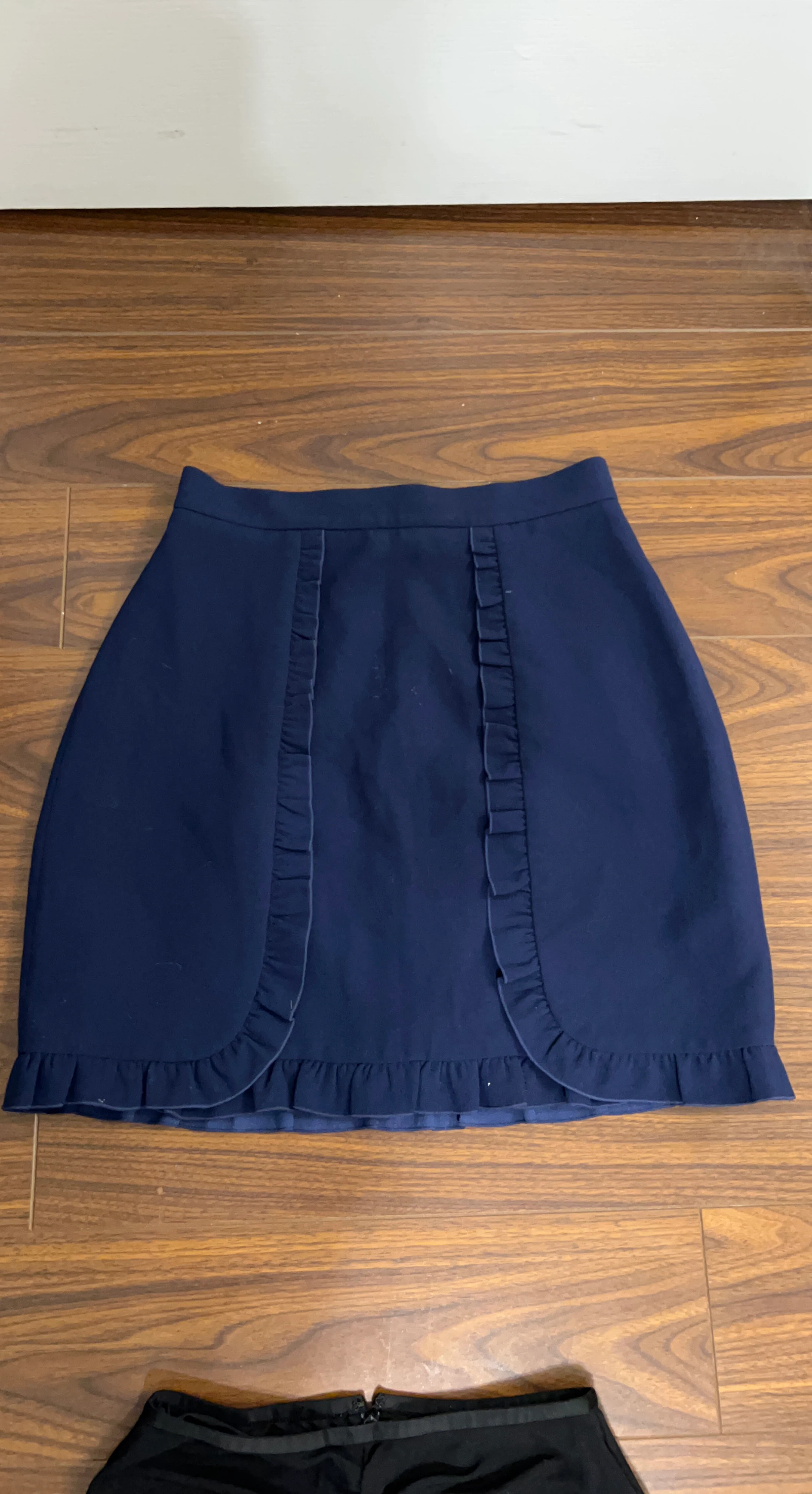 ⚽️ Club Monaco Navy Blue Skirt Size 0