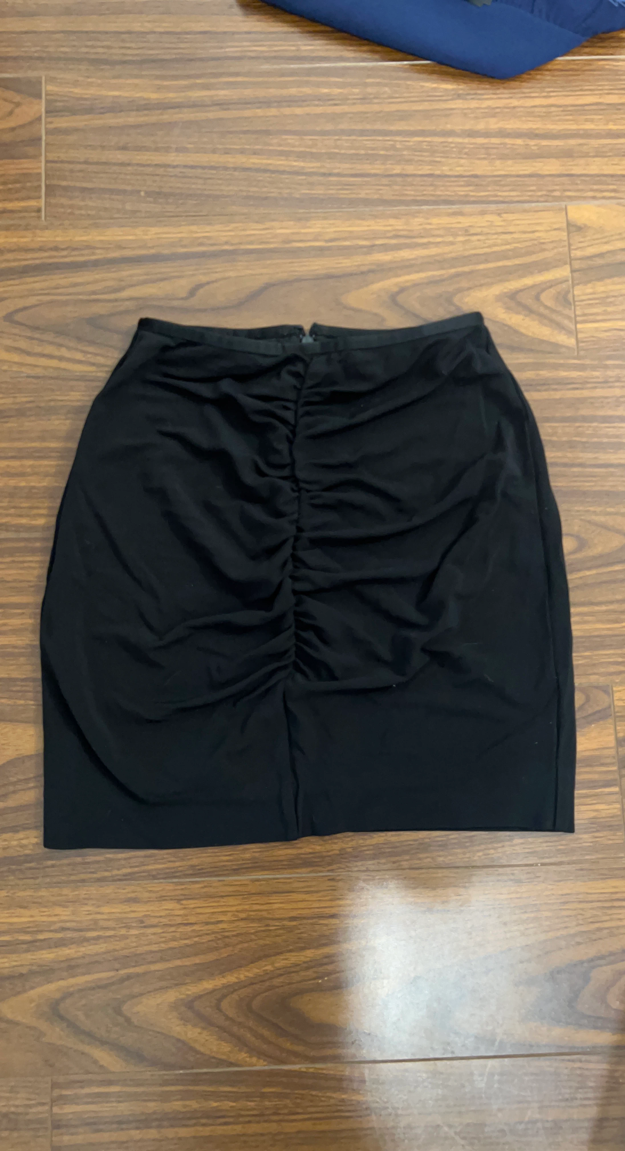 ⚽️ Talula Ruched Black Mini Skirt