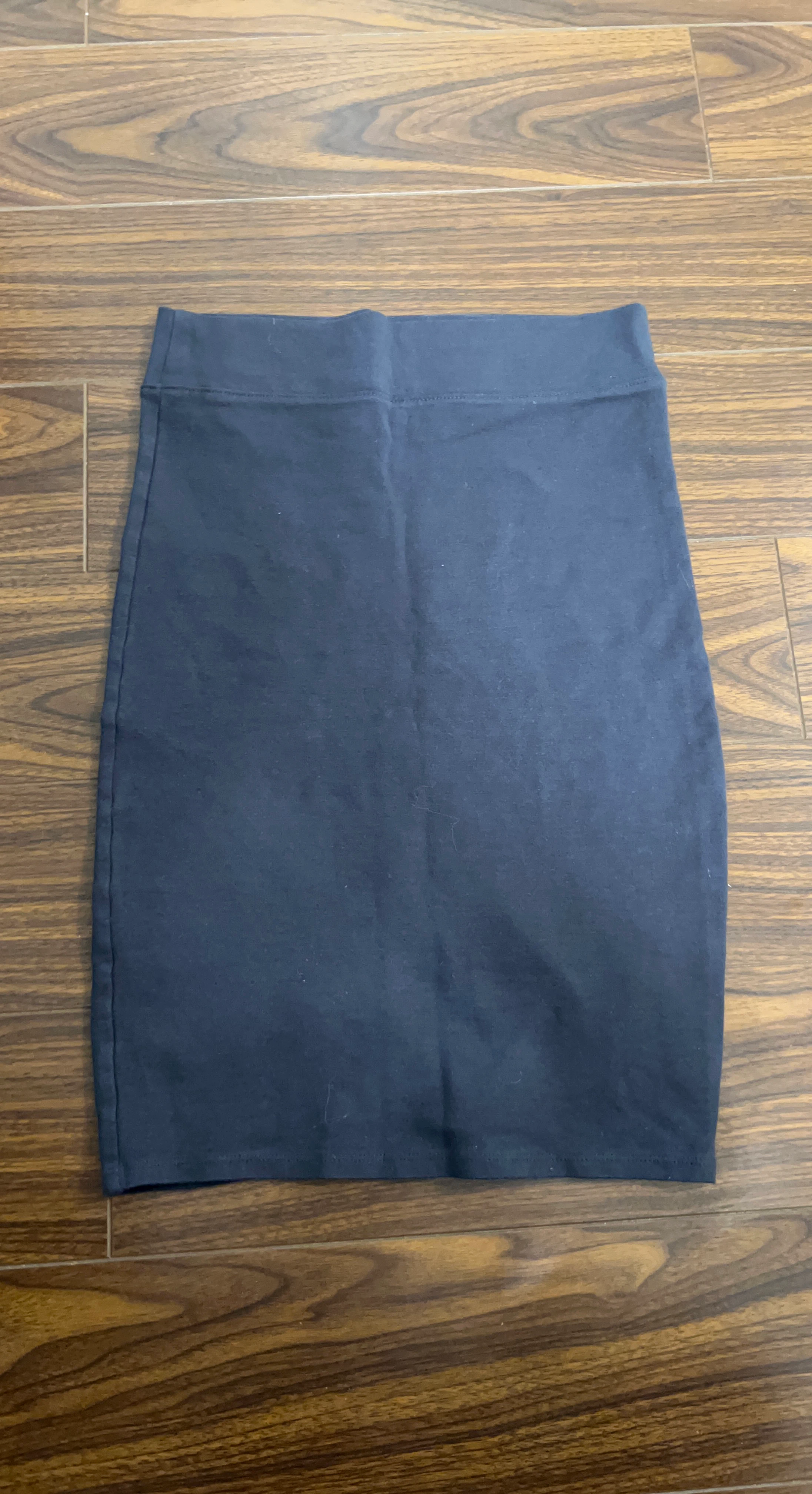 ⚽ Forever 21 Black Mini Skirt - Size S