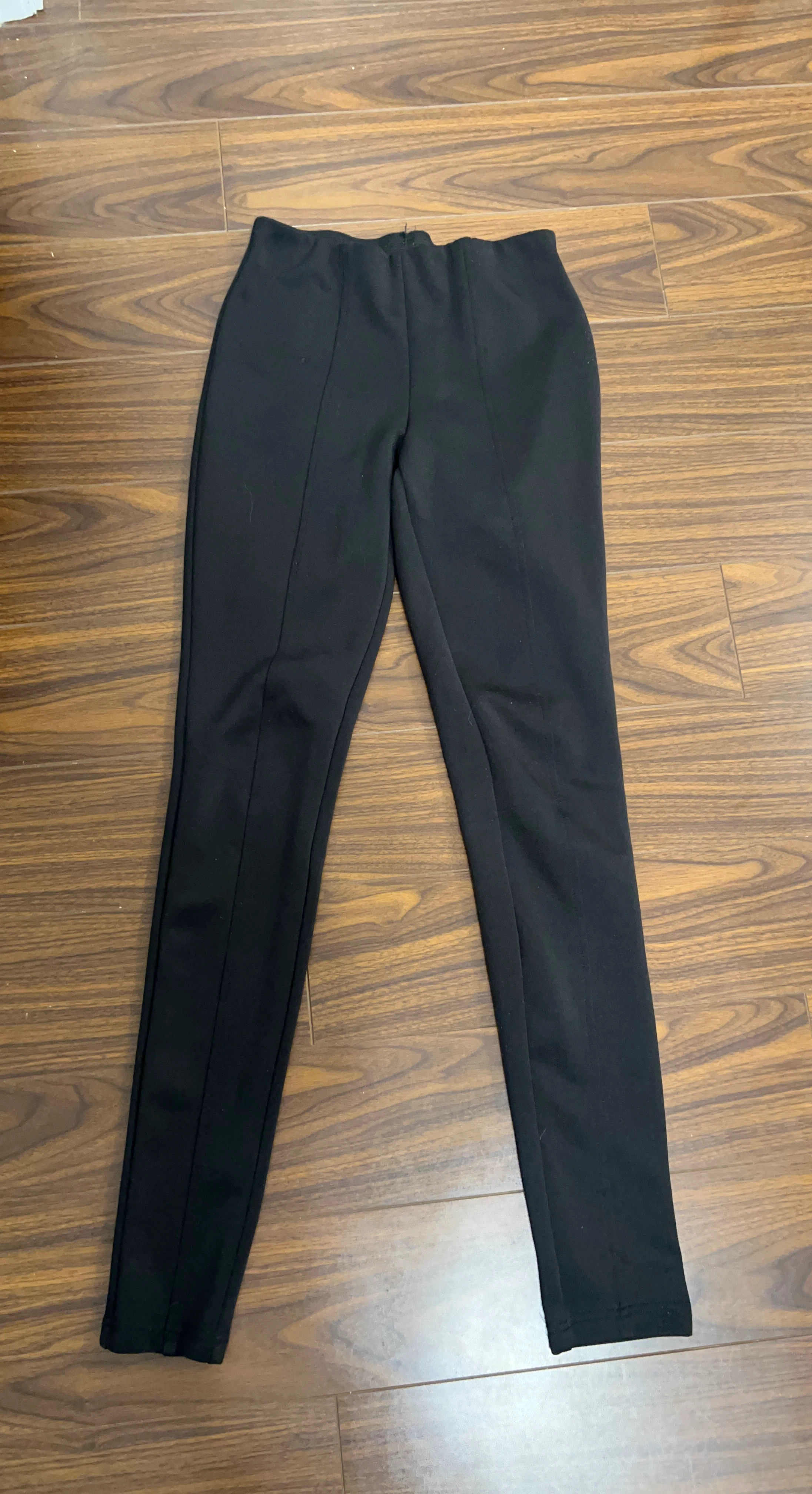⚽ Black Leggings