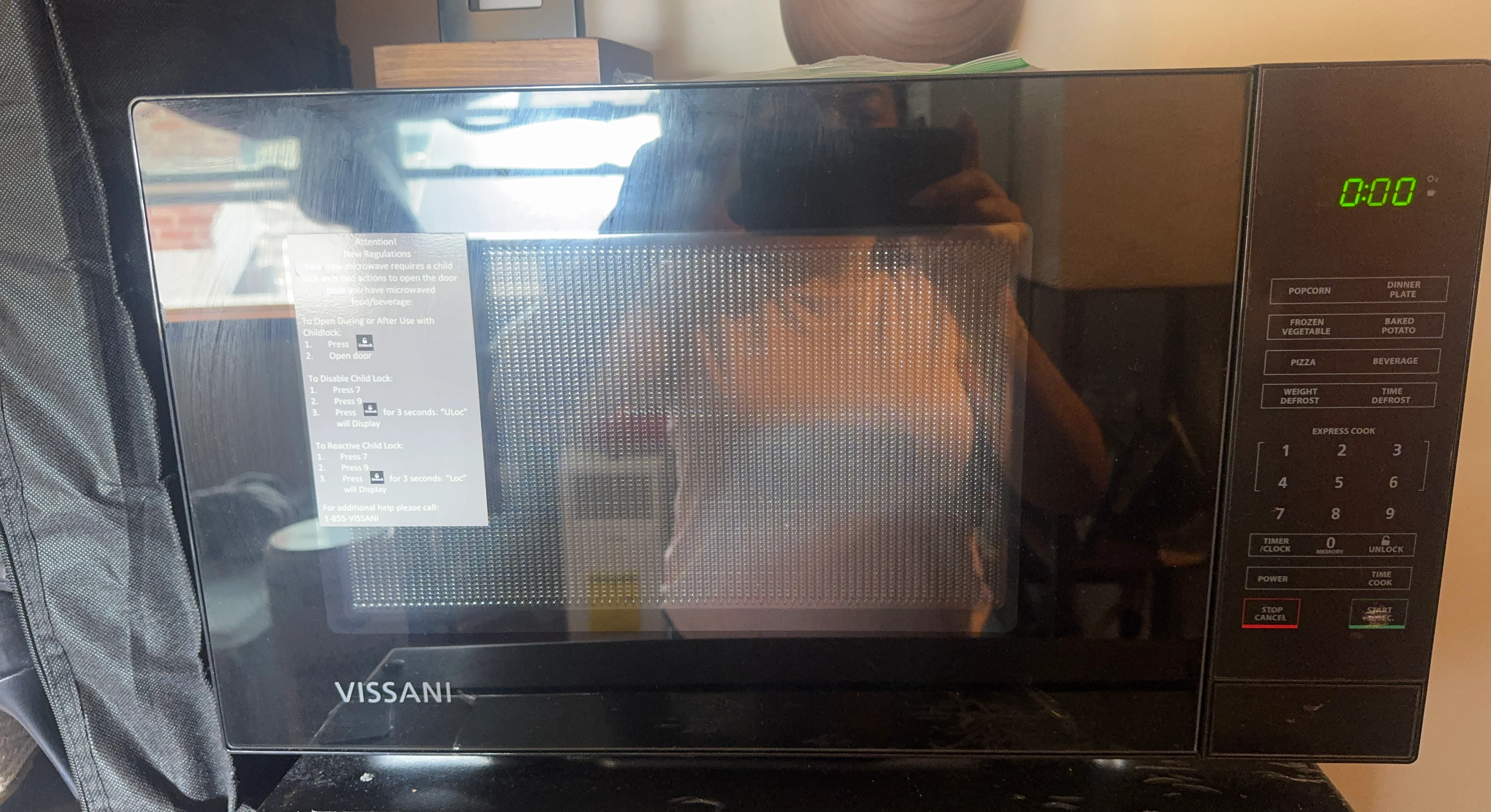 Vissani Black Microwave Oven