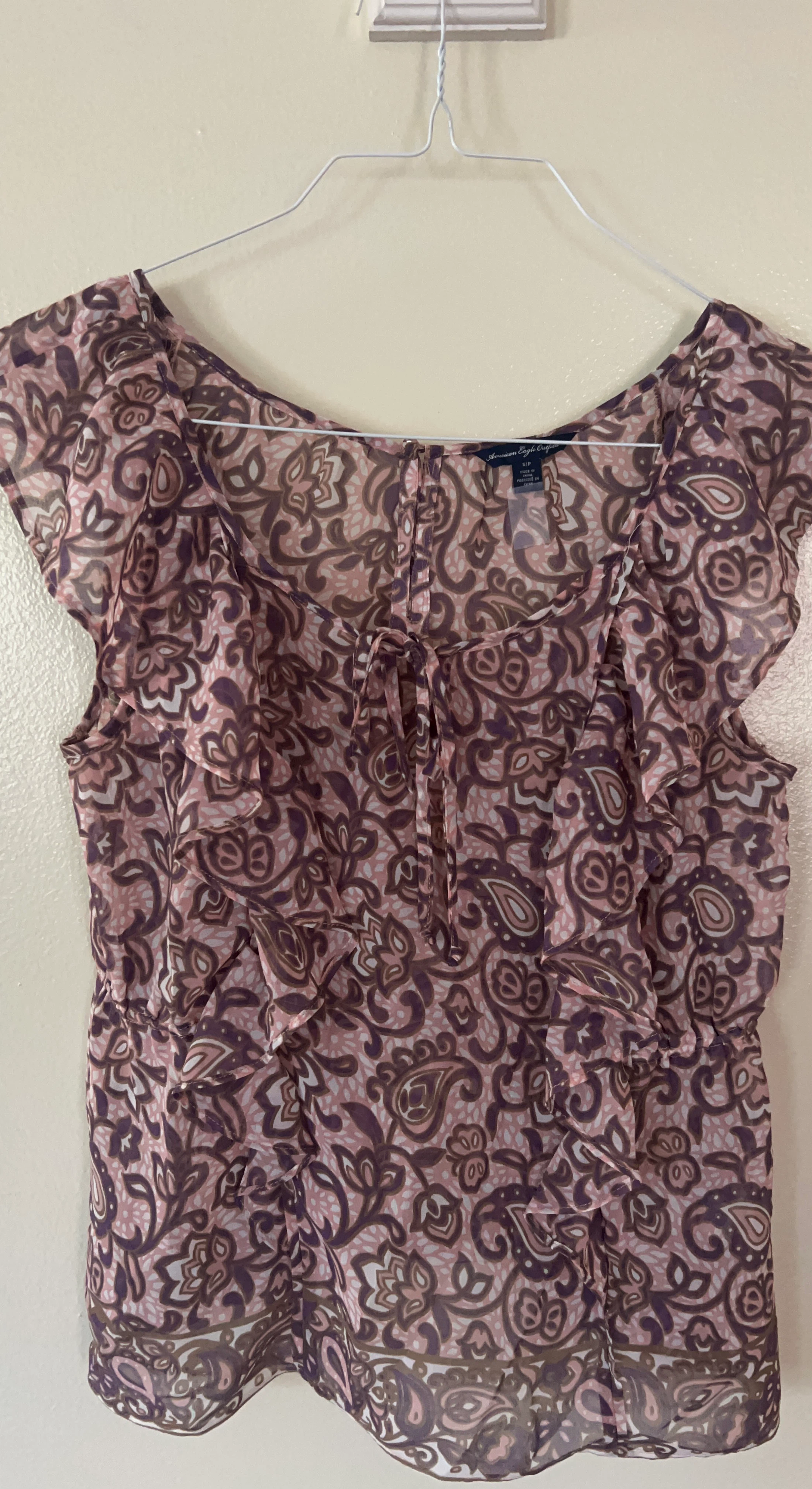 American Eagle Outfitters Floral Ruffle Blouse - Medium