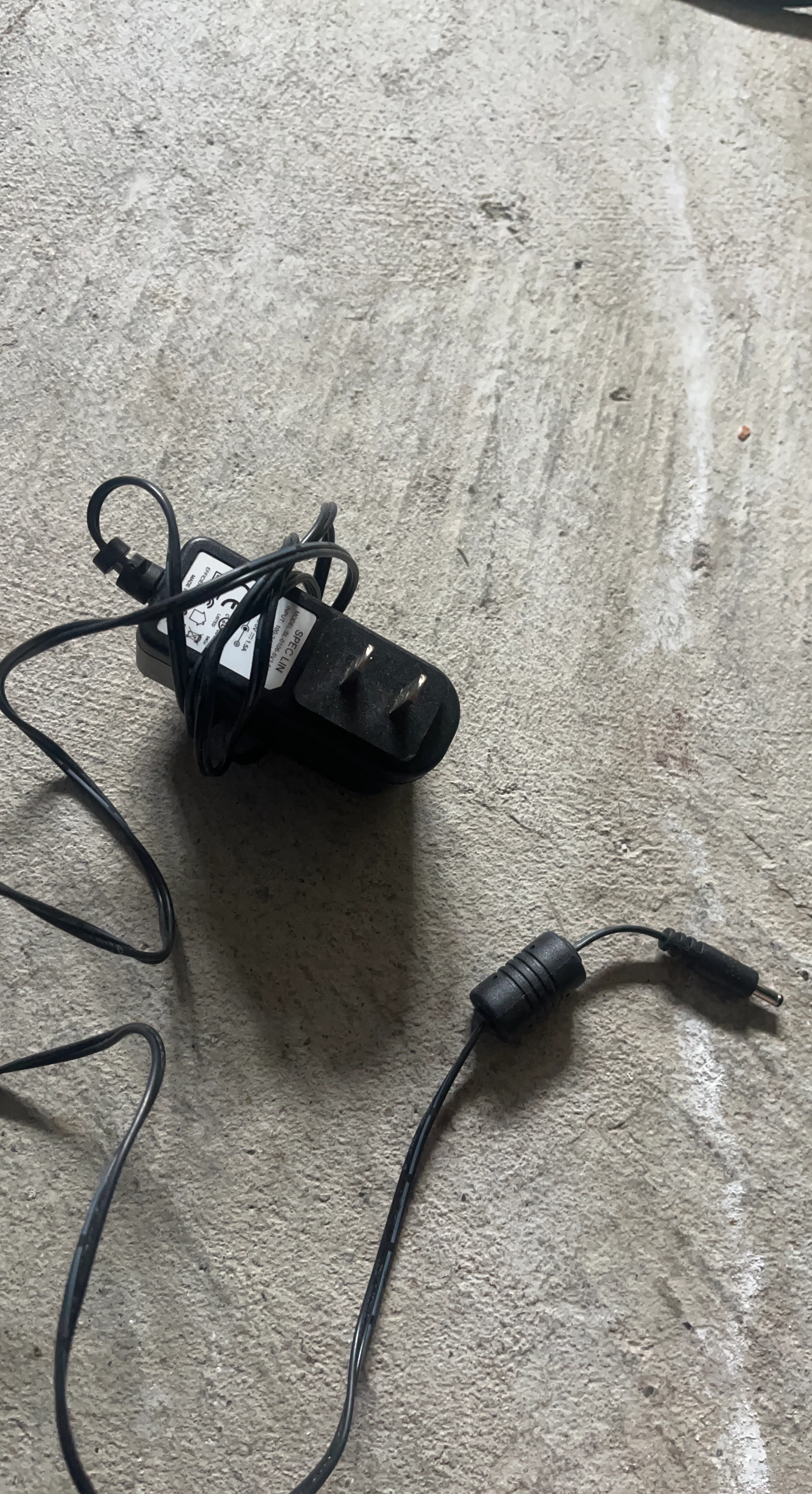 Spec Lin Power Adapter 100-240V ~ 50/60Hz 1.5A
