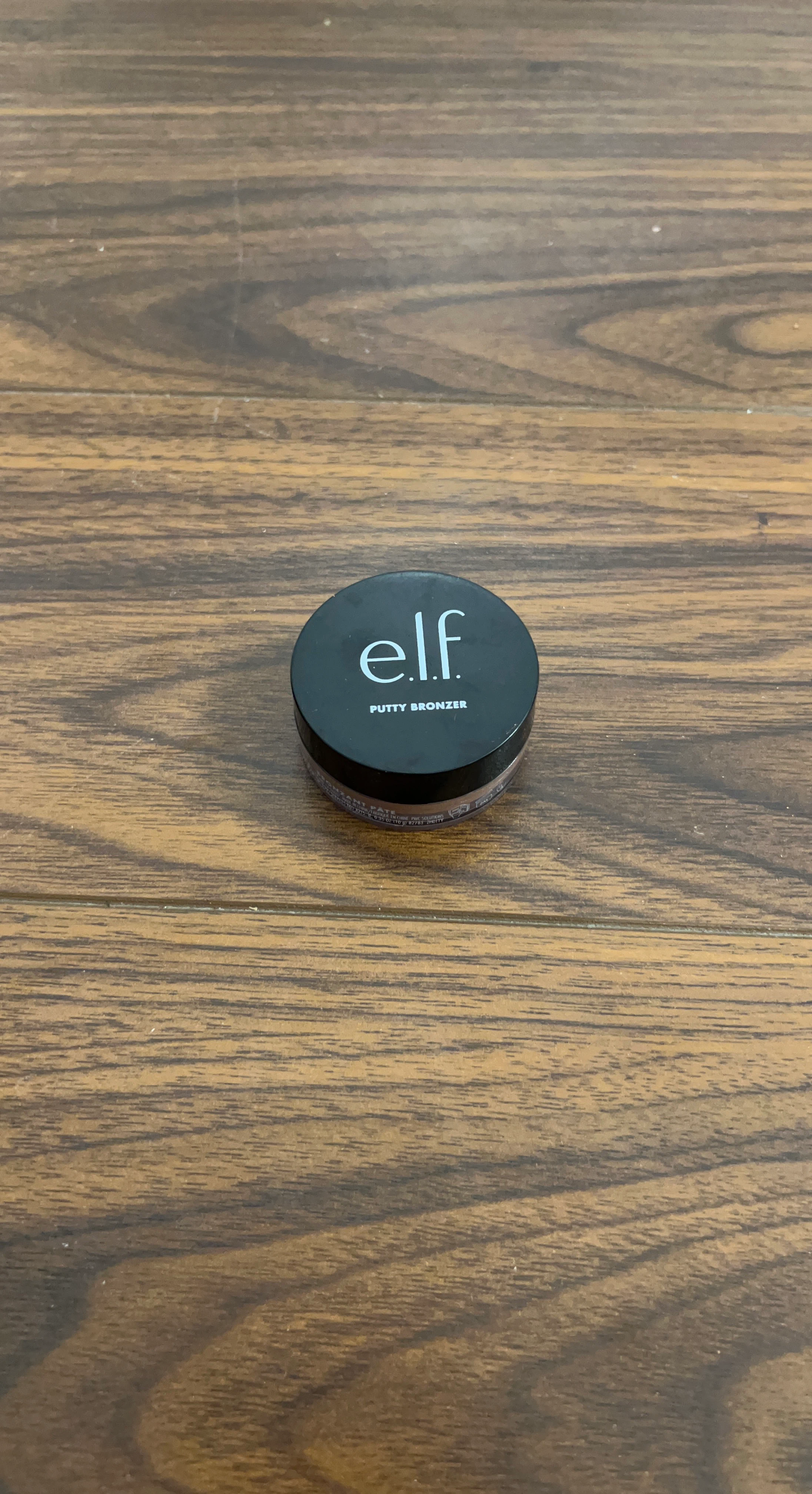 ⚽️ e.l.f. Putty Bronzer