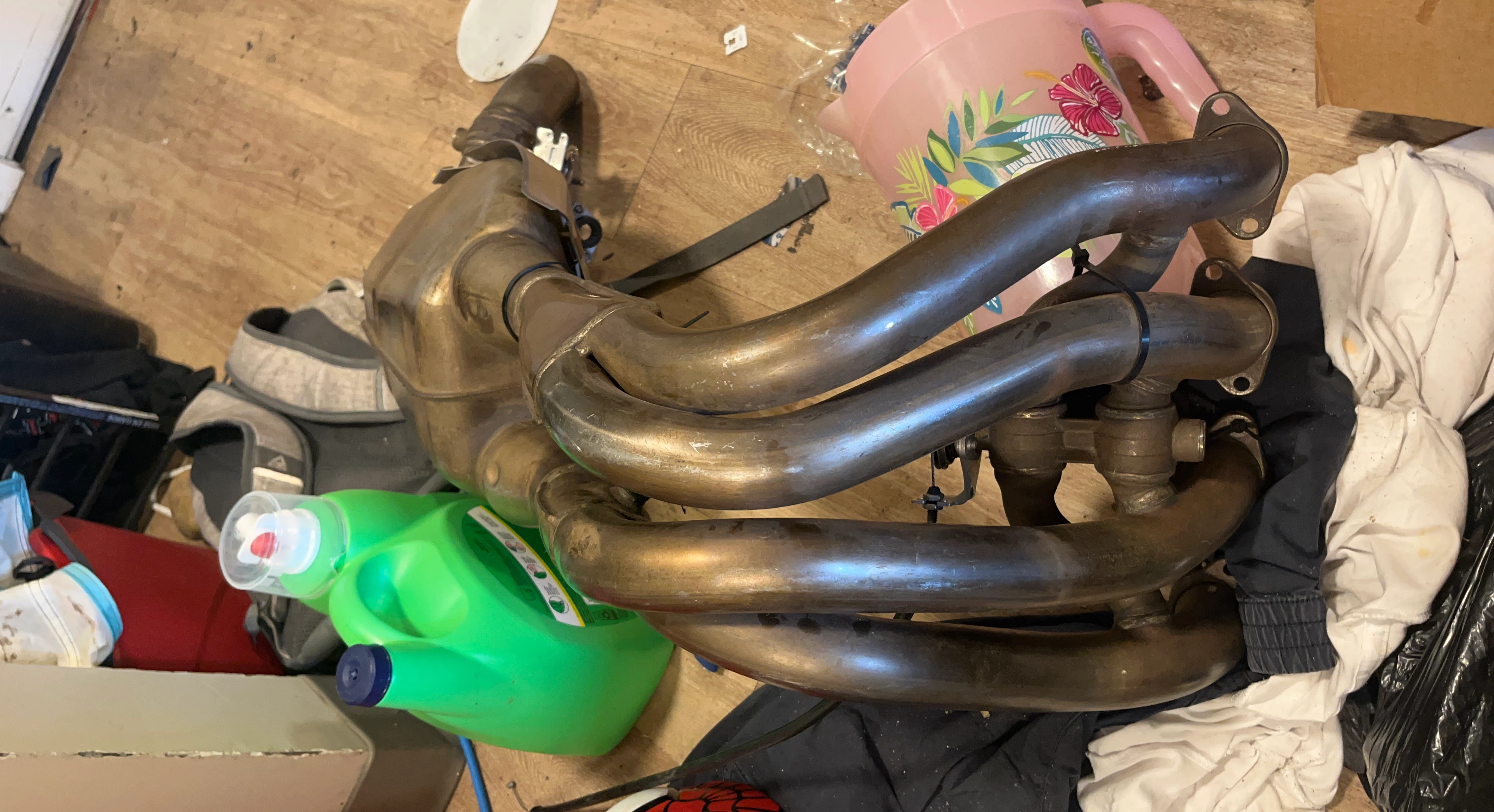 Exhaust Manifold Set