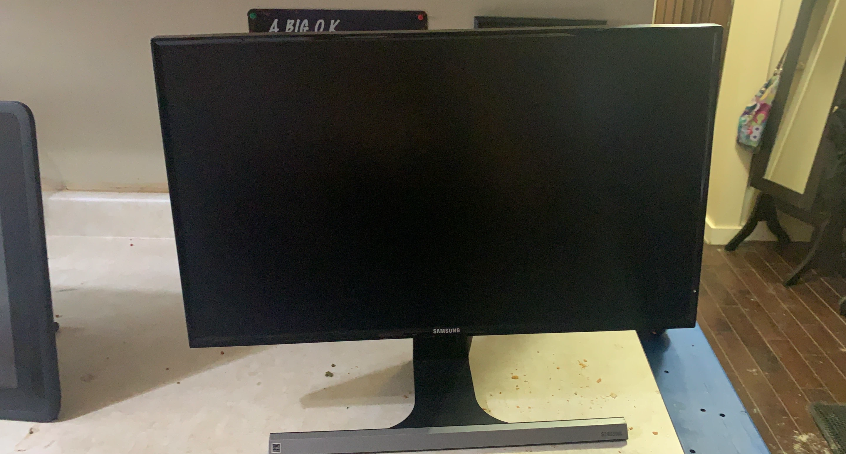 Samsung S24D300 monitor