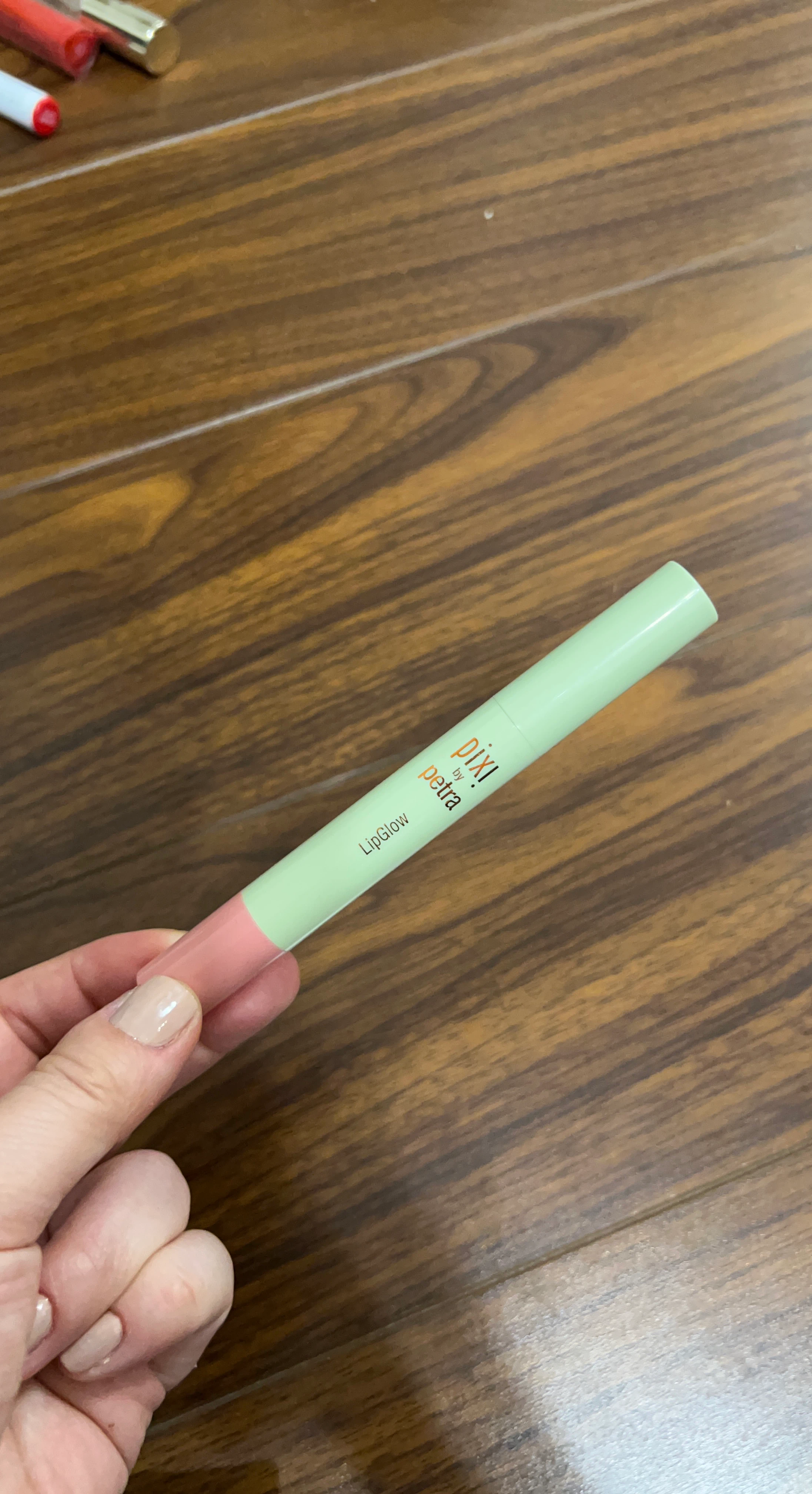 ⚽️ Pixi by Petra LipGlow Lipstick