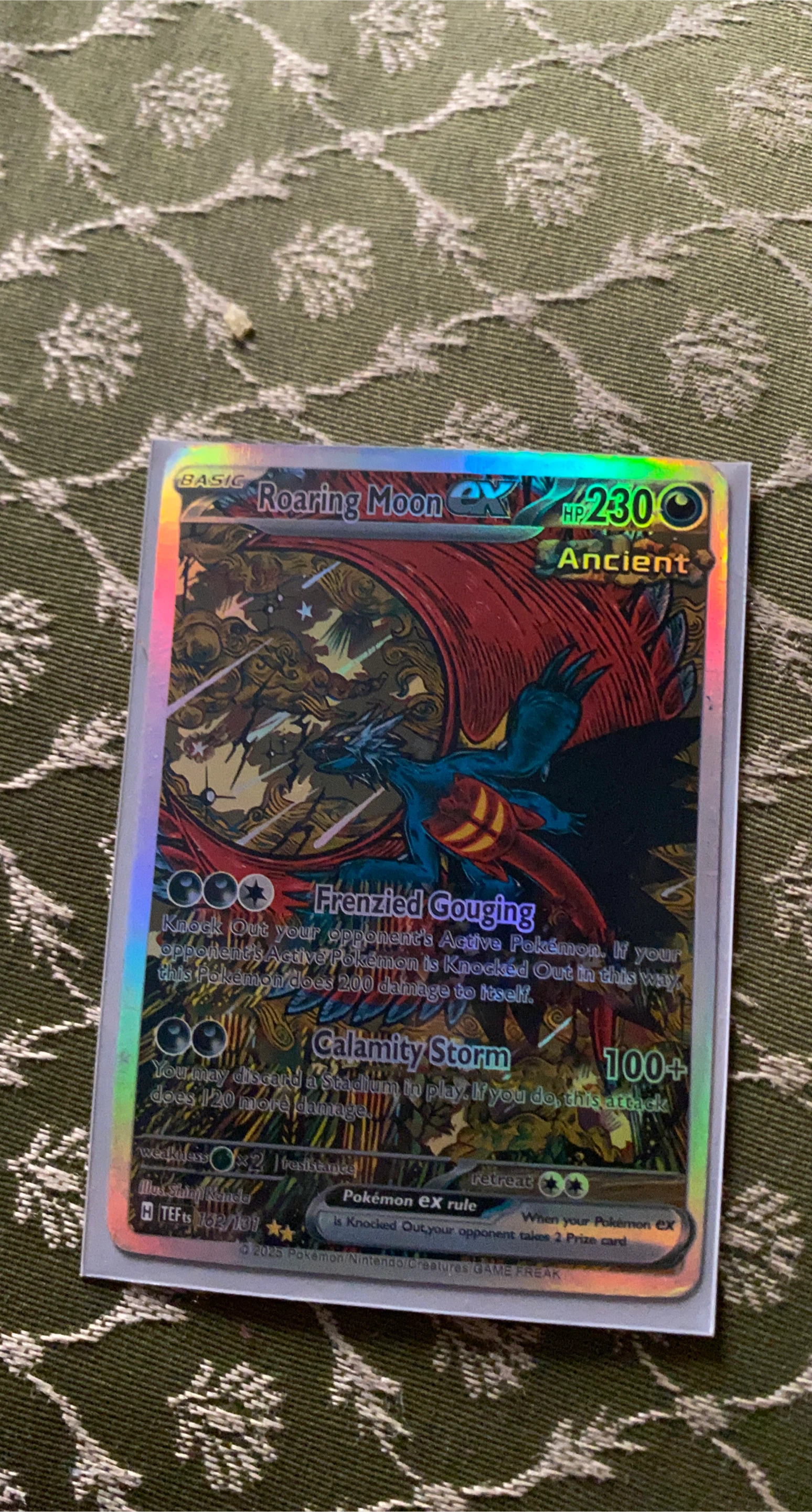 Roaring Moon EX Pokémon Card