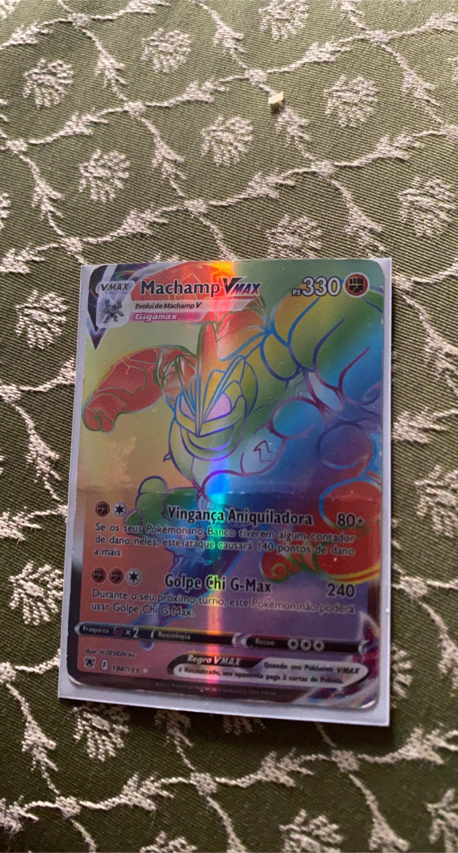 Pokemon Machamp VMAX Trading Card