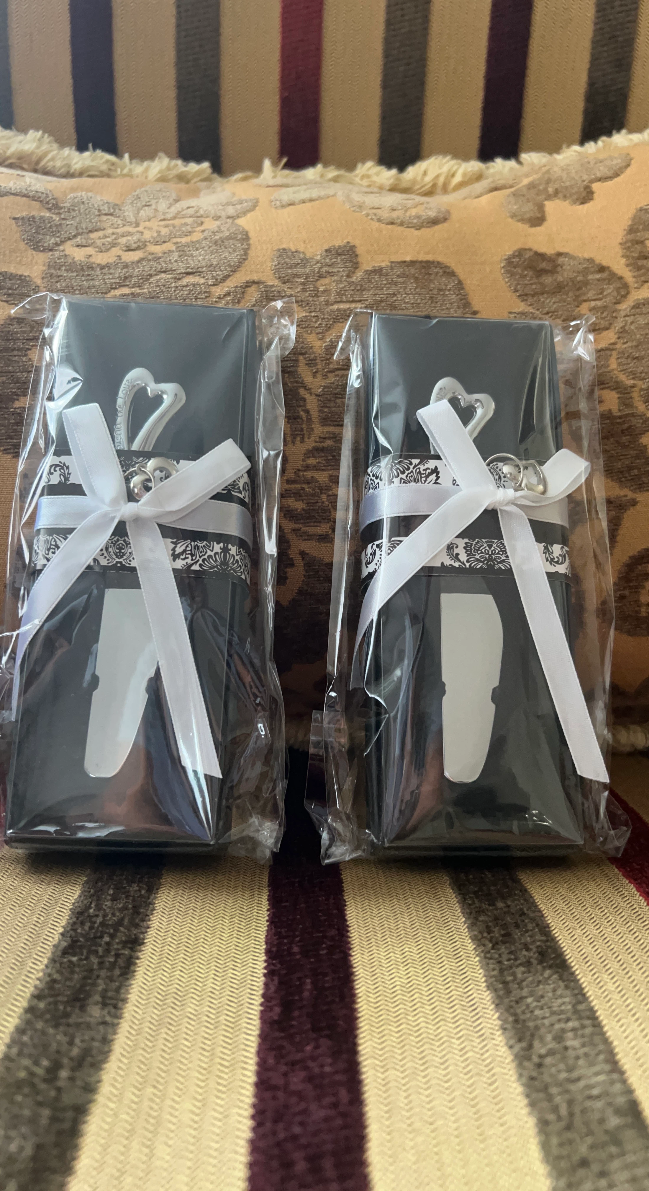 Set of 2 Heart Spreaders