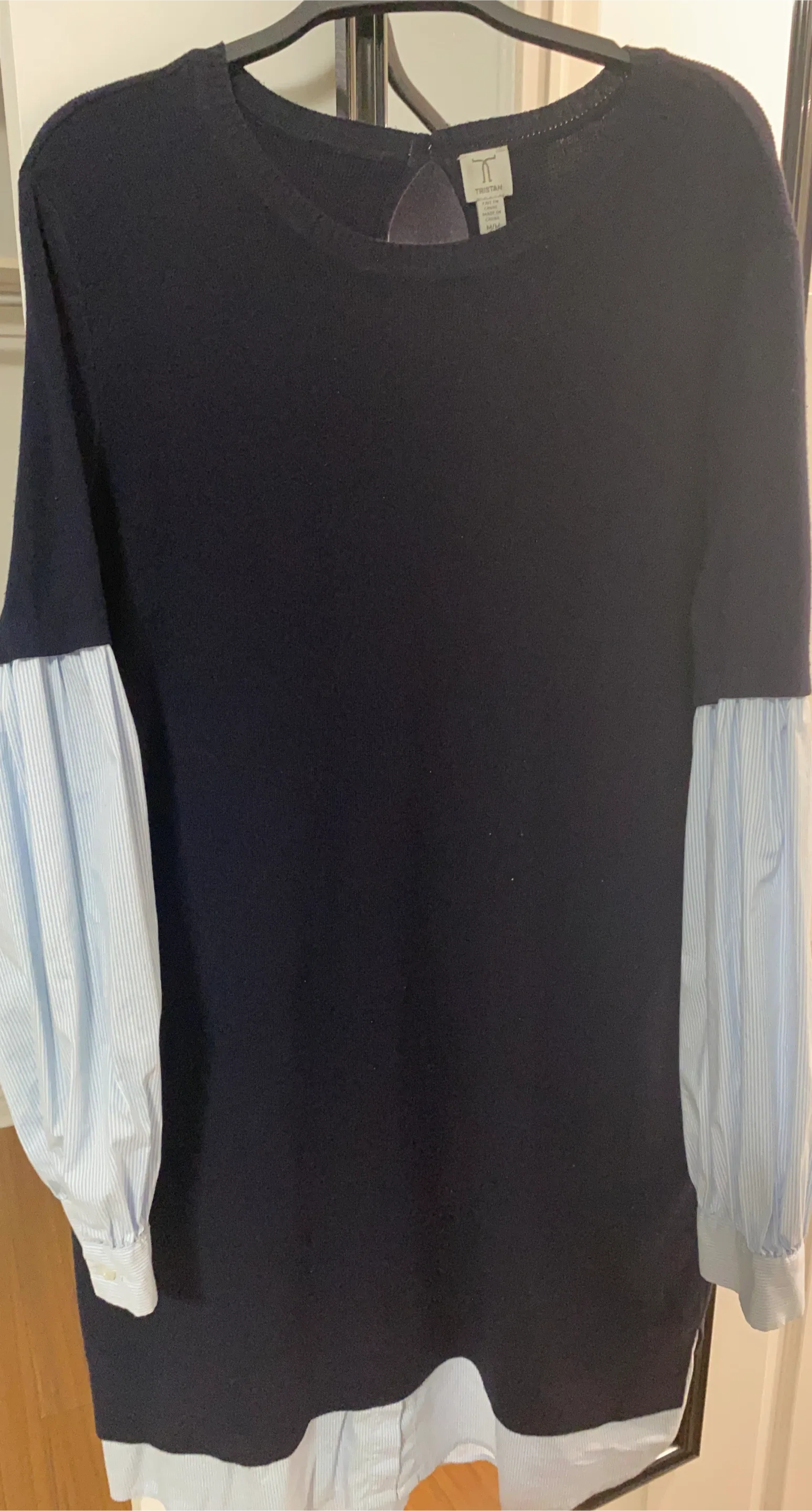 Tristan navy sweater with pinstripe sleeves size M/M