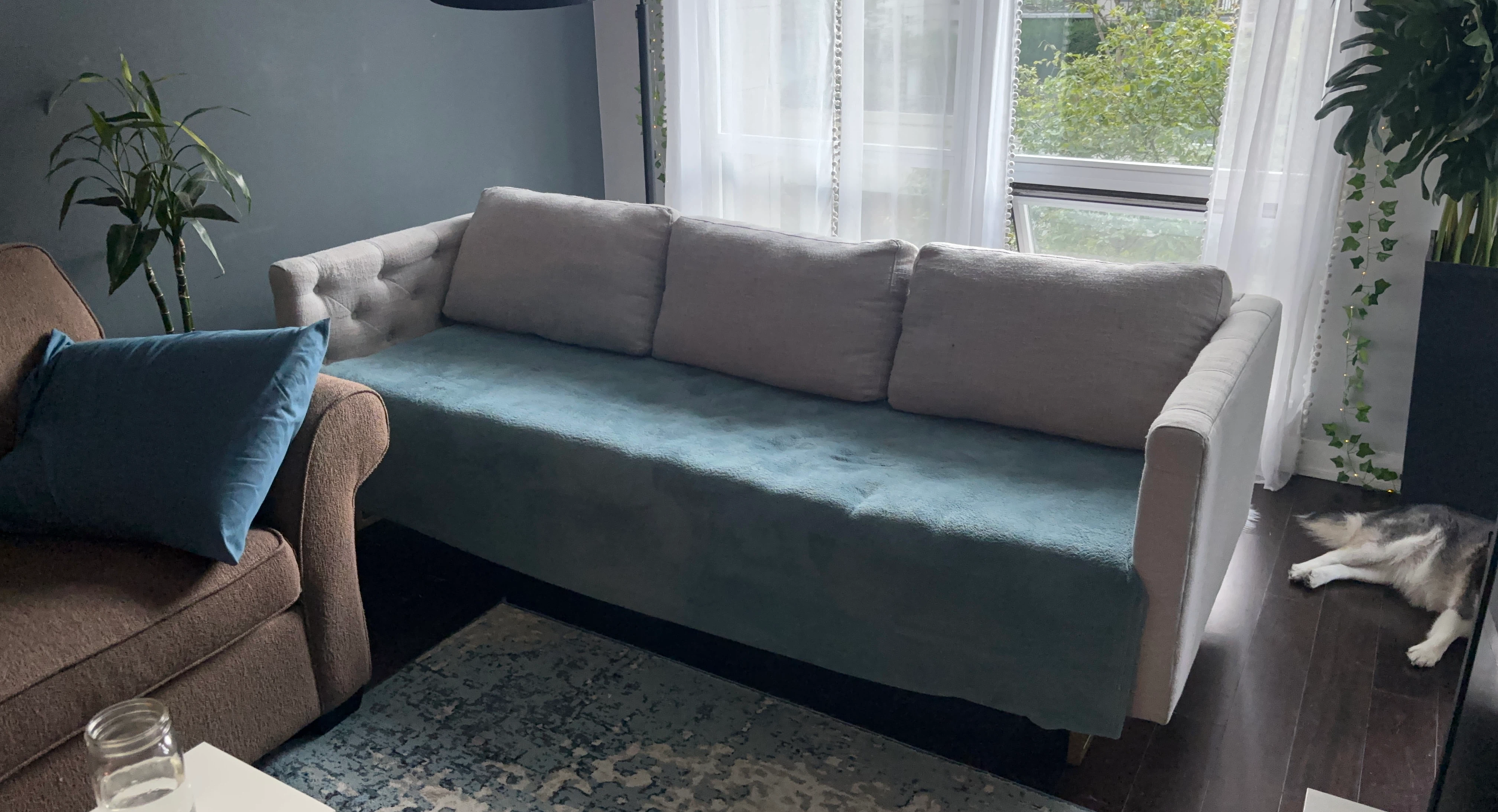 Tufted Sofa with Teal Seat Cushion