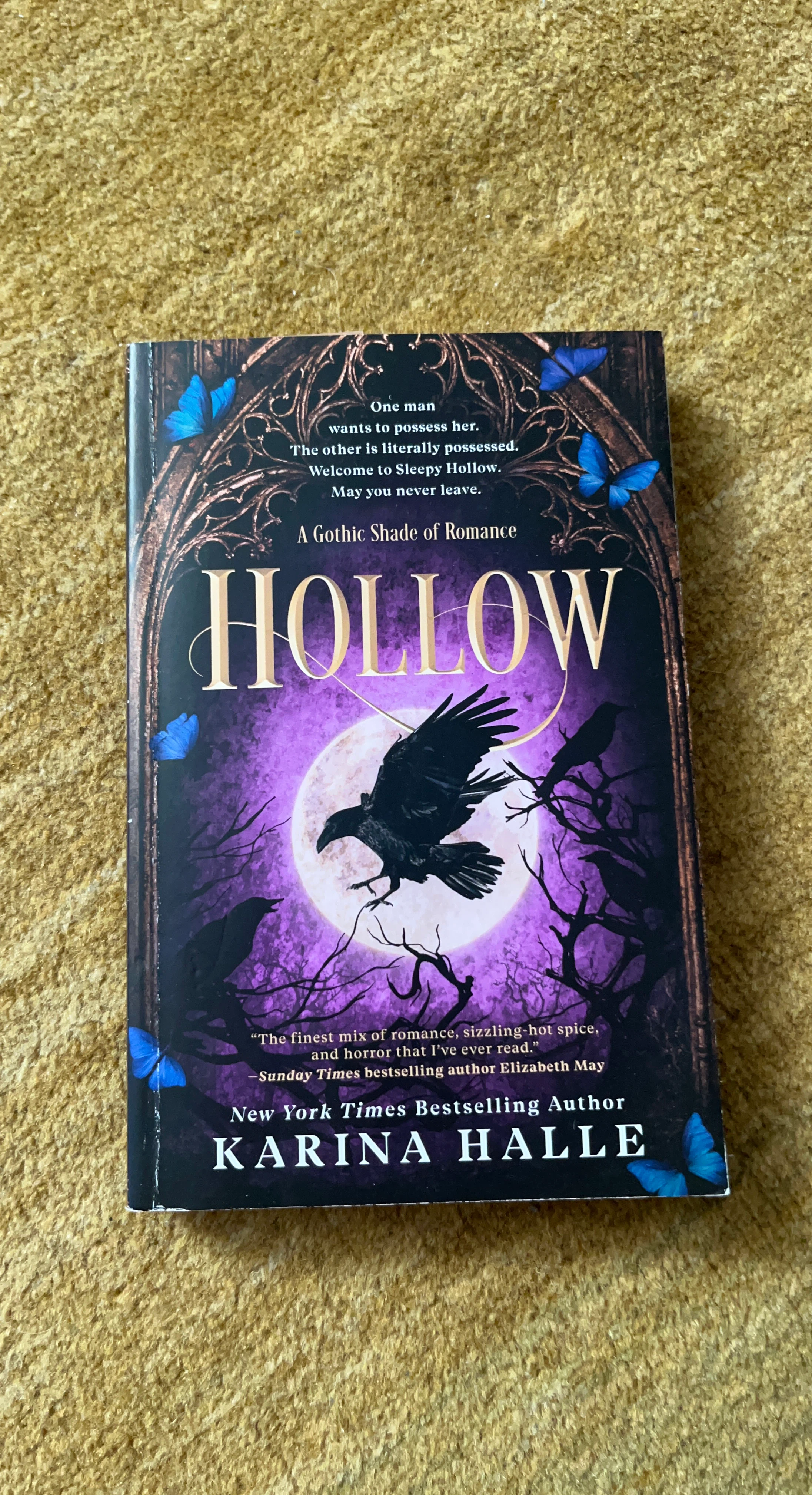 Hollow A Gothic Shade of Romance by Karina Halle