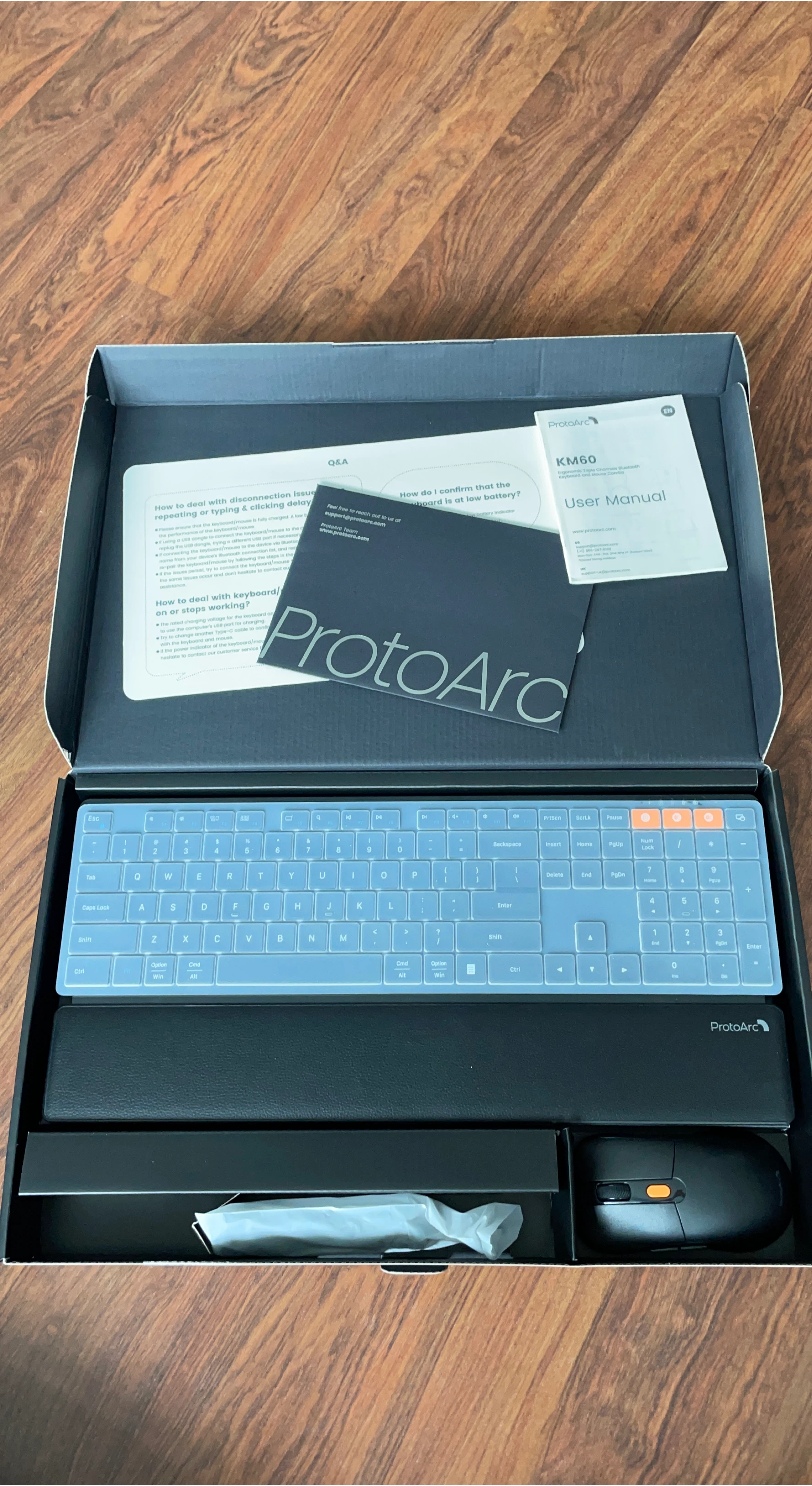 ⚽ NIB ProtoArc KM60 Ergonomic Wireless Keyboard and Mouse Combo