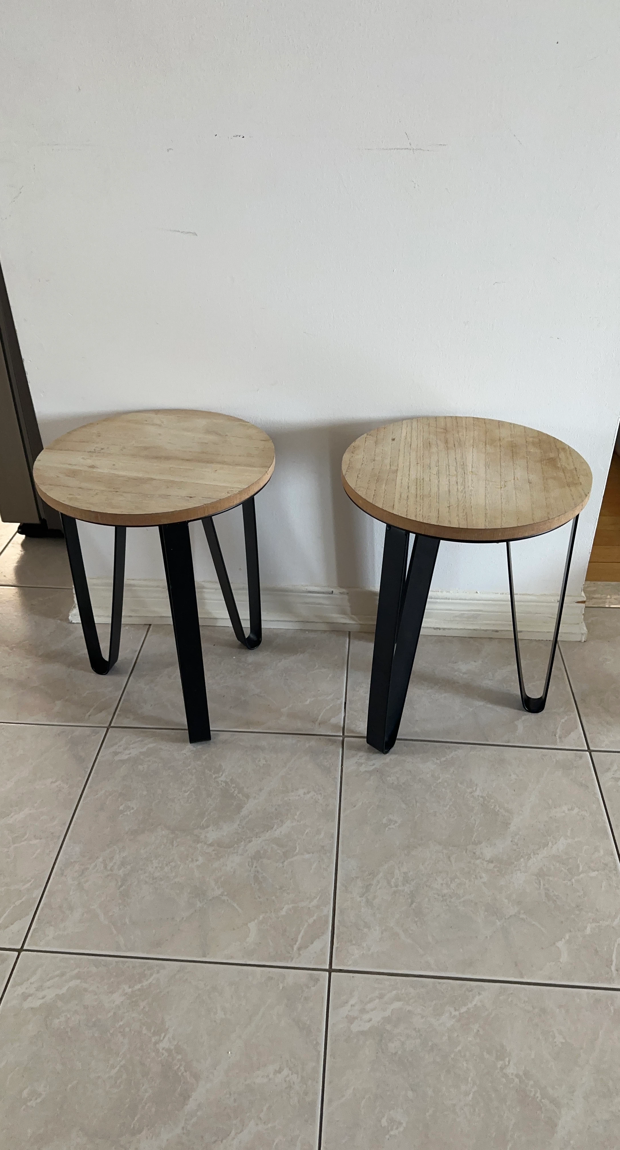 Set of 2 Round Wood Top Side Tables with Black Metal Legs