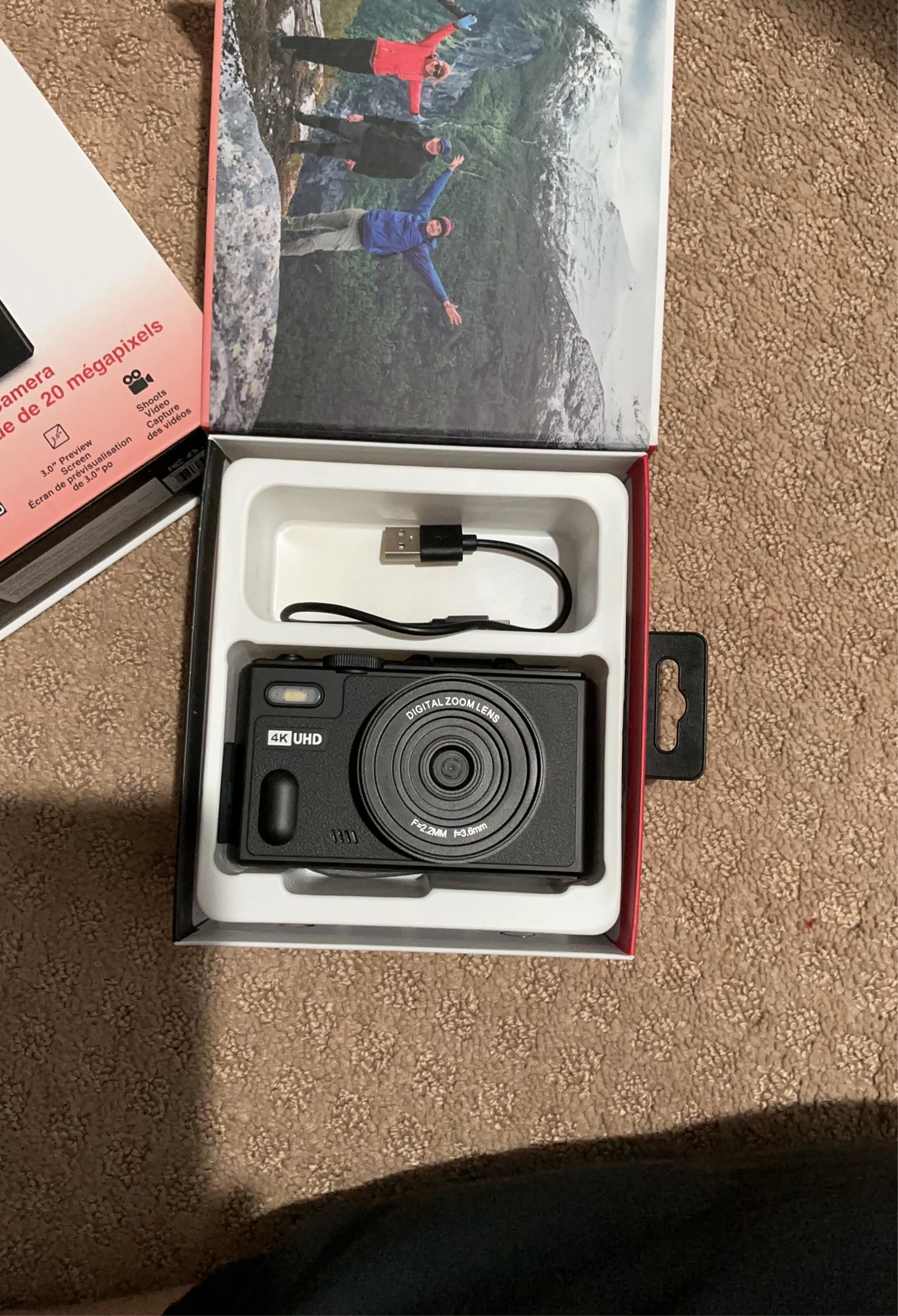 4K UHD Digital Camera with 20 Megapixels and 3.0" Screen