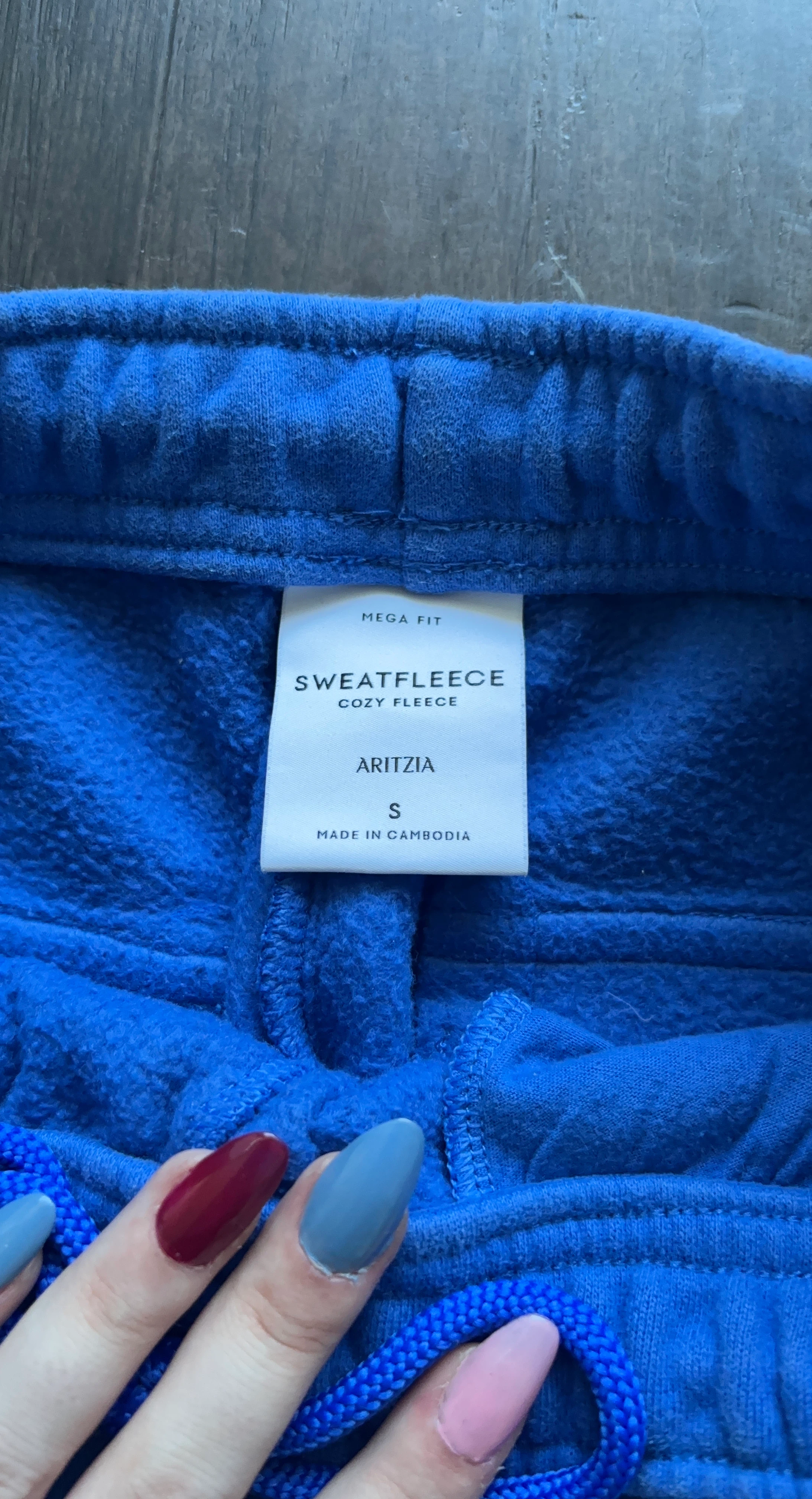 Aritzia Sweatfleece Cozy Fleece Cargo Joggers - photo 2
