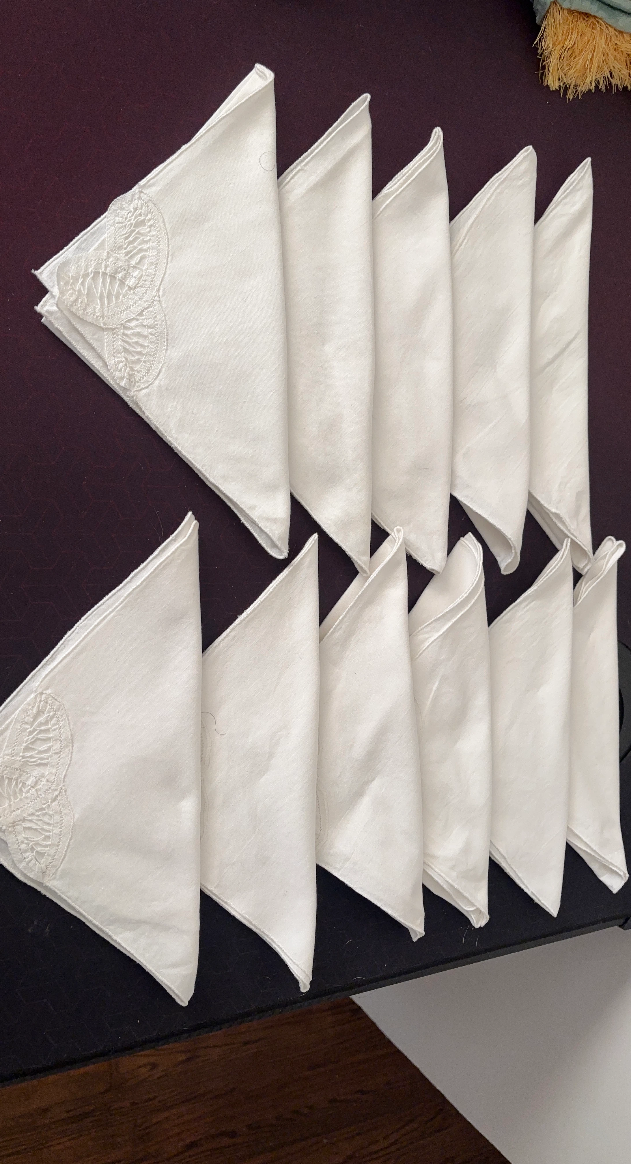 Set of 11 White Linen Dinner Napkins with Lace Trim