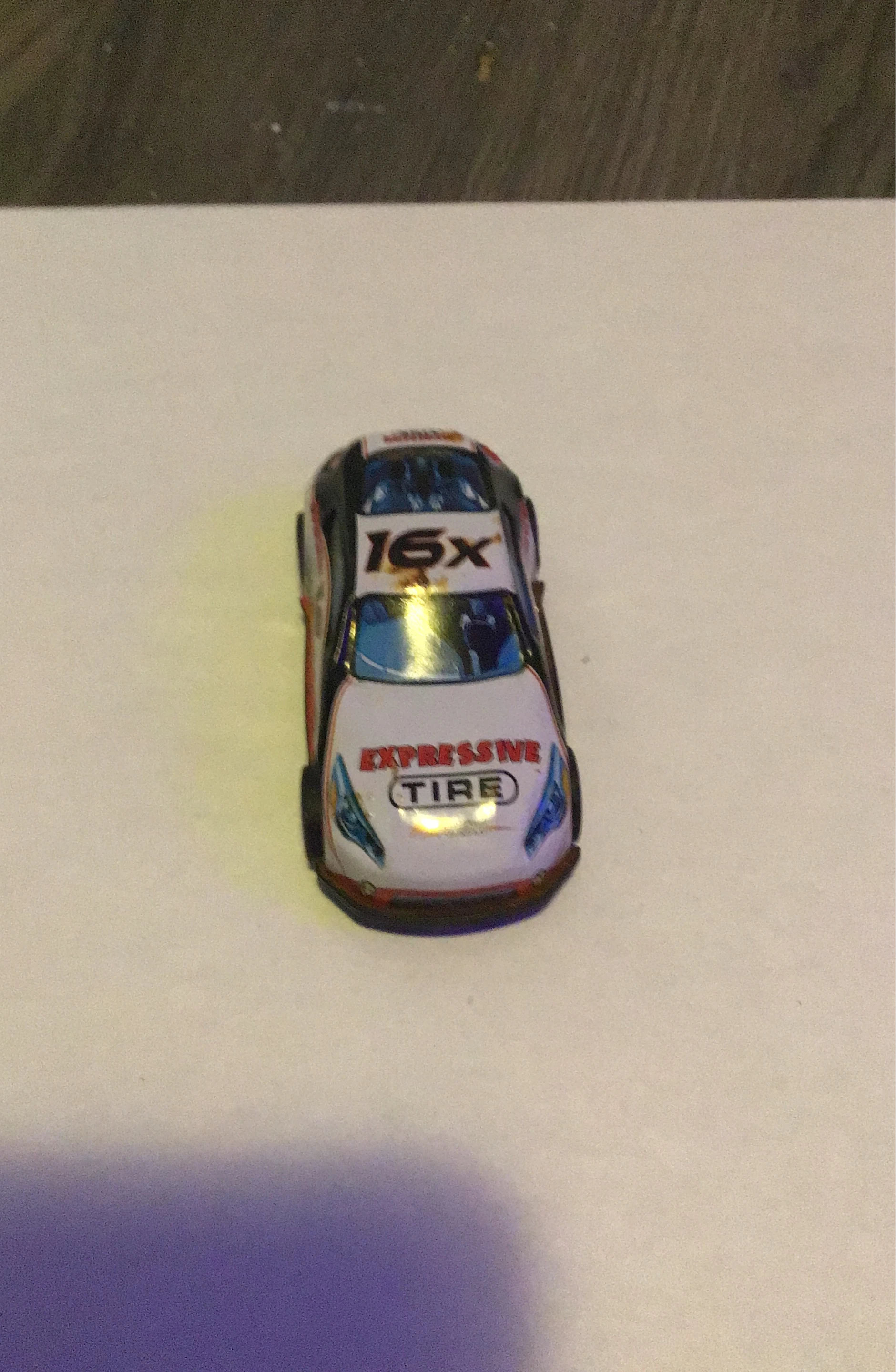 Diecast Race Car 16x "Expressive Tire"