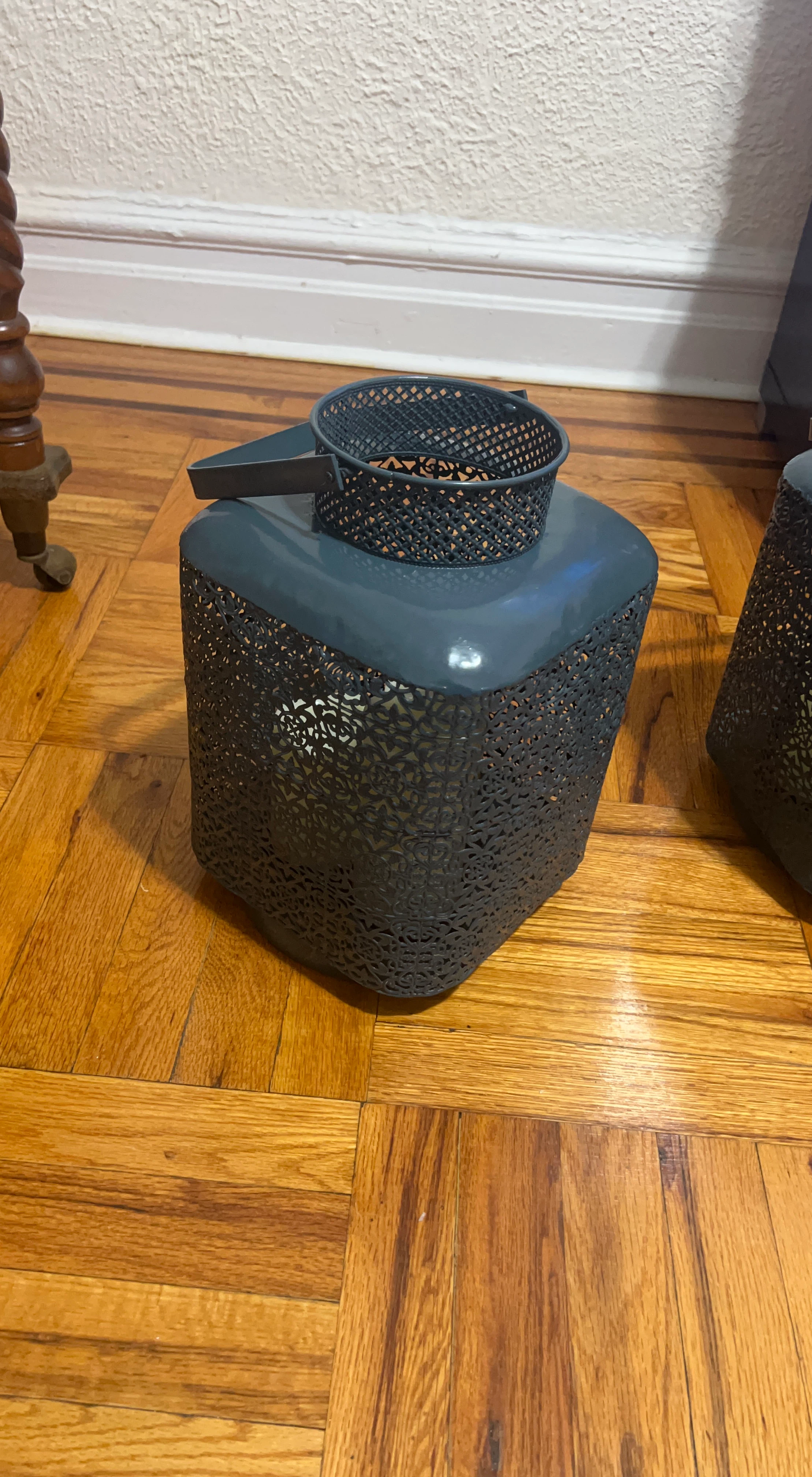 Decorative Lantern Holder