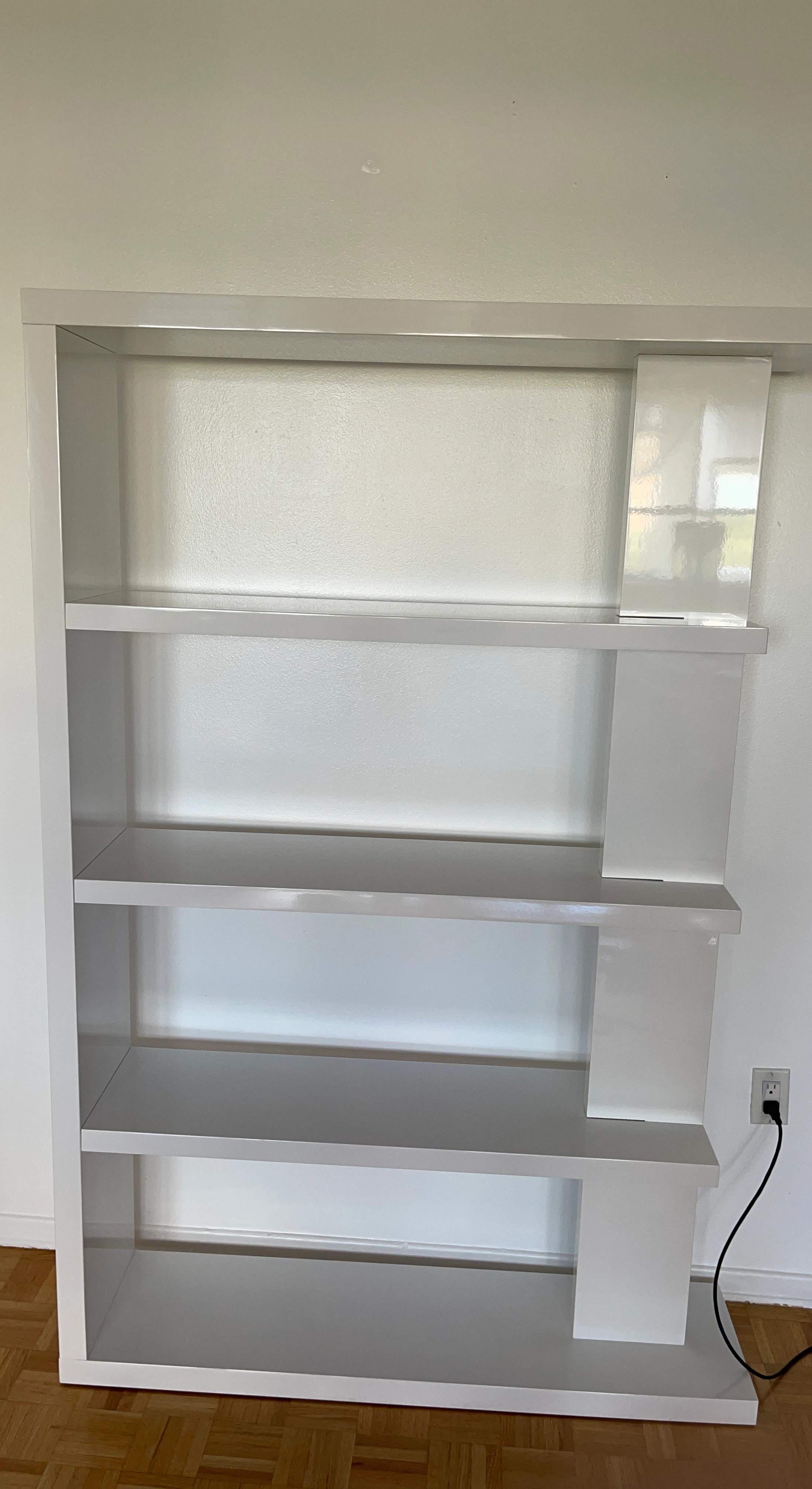 White 5- Shelf Bookshelf
