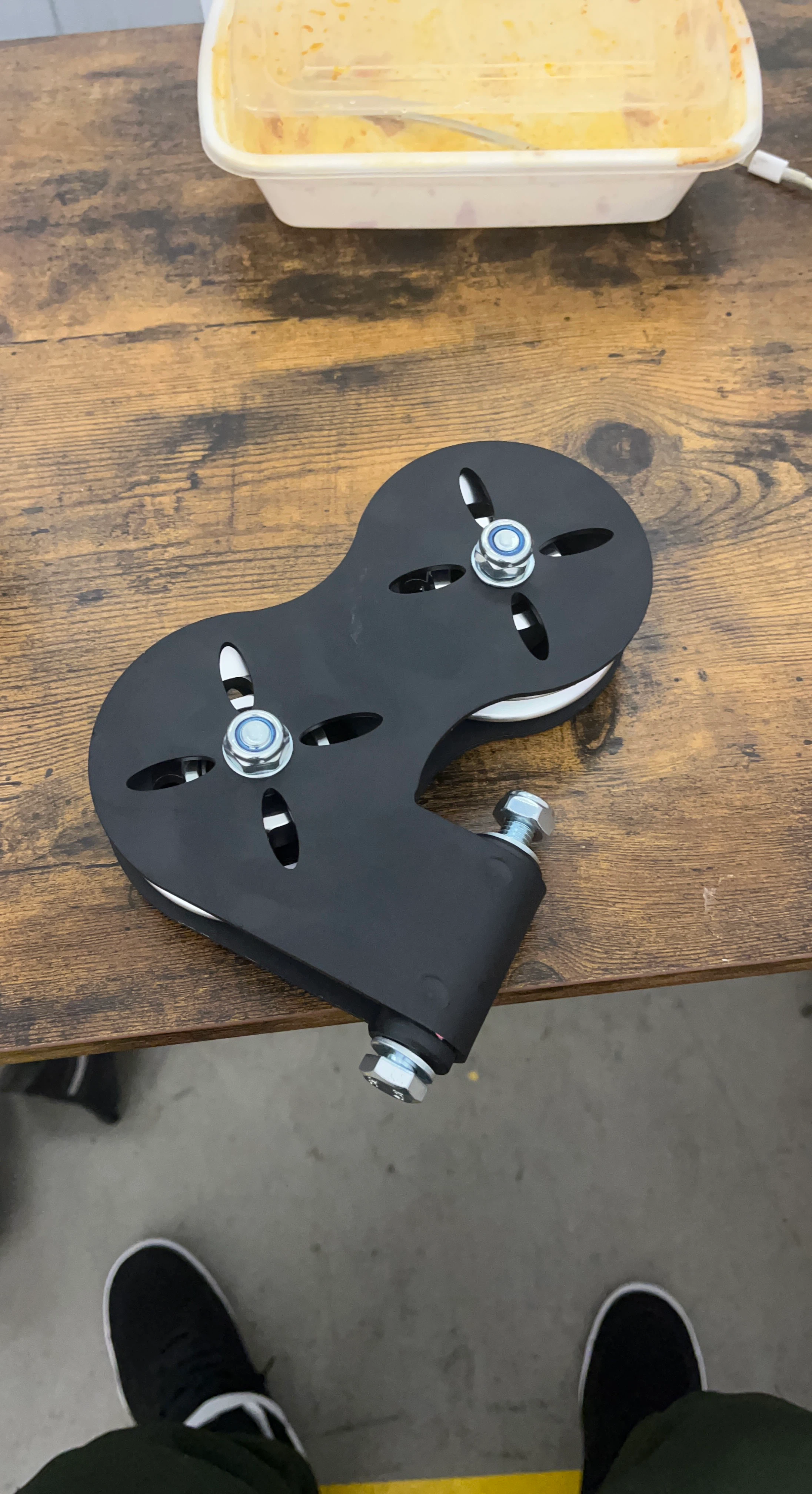 Black Double Pulley System
