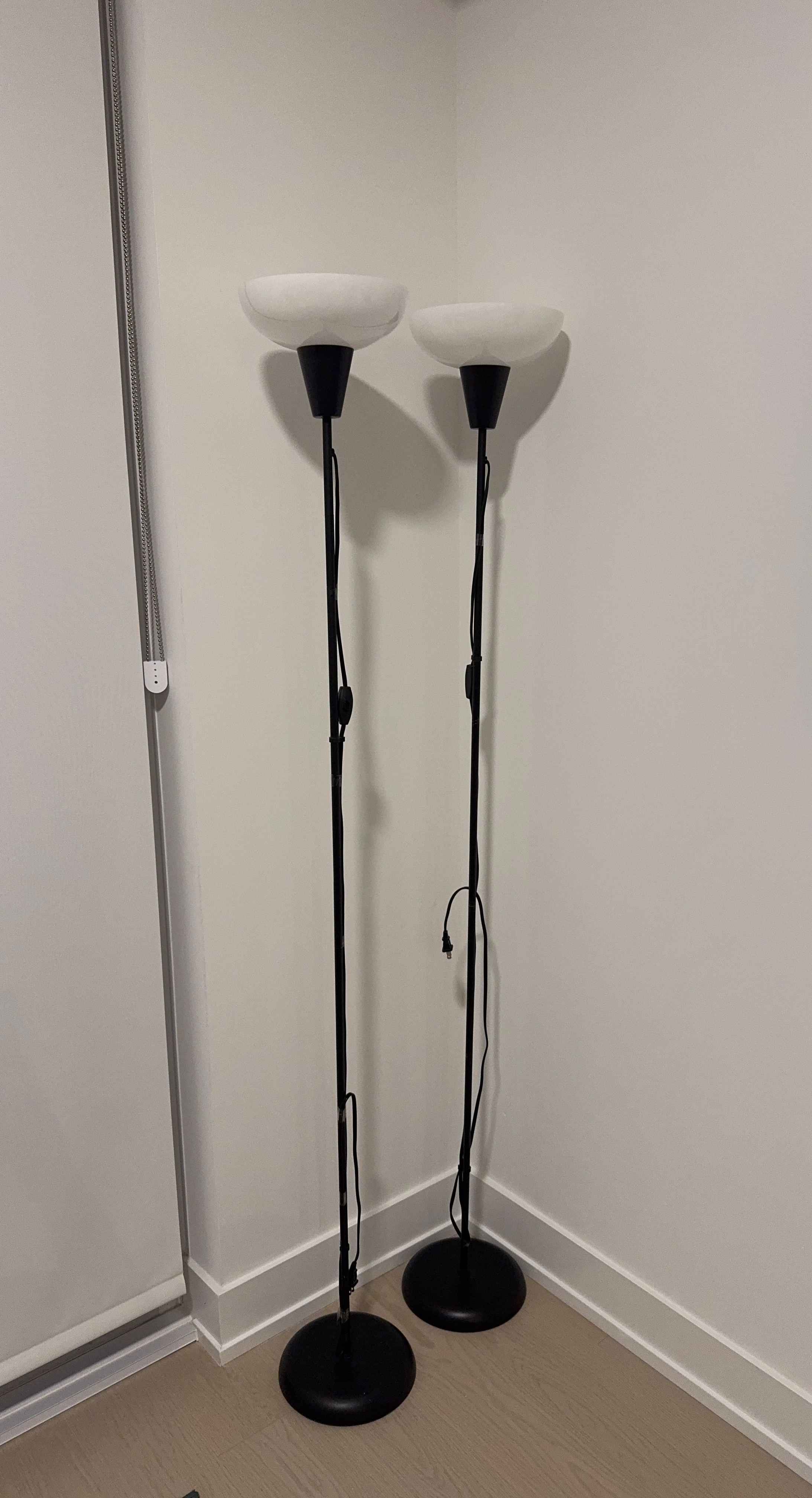 2 Floor lamps