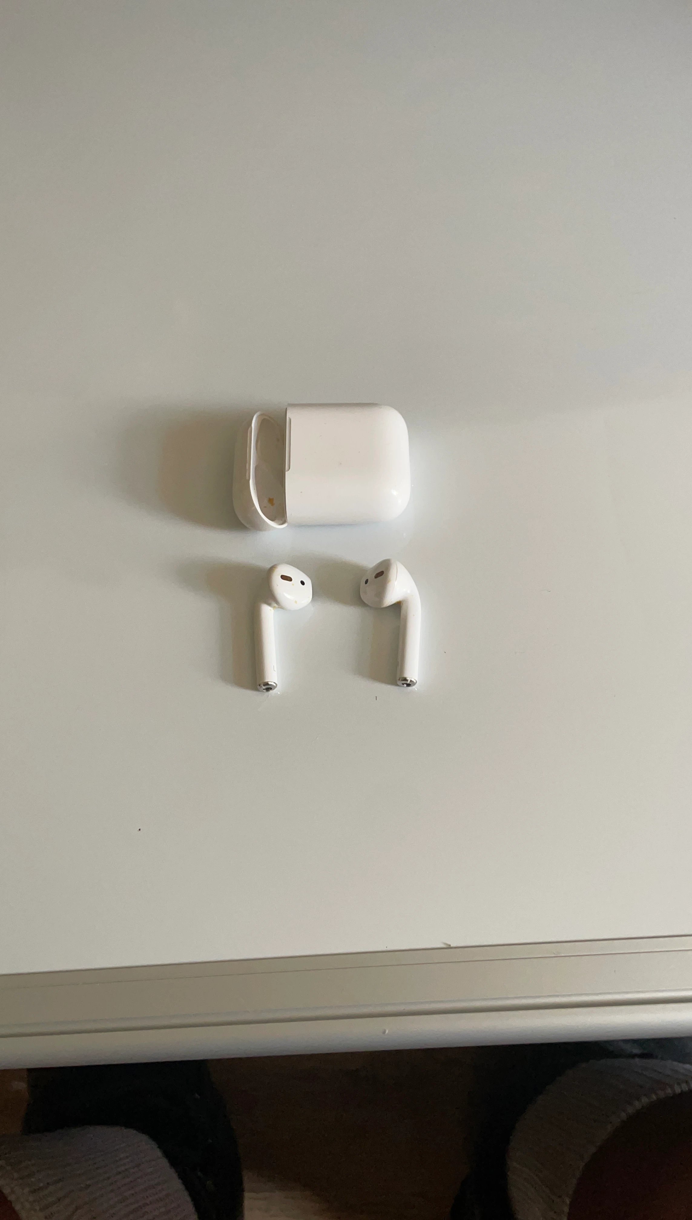 Apple AirPods (2nd Gen) with Charging Case