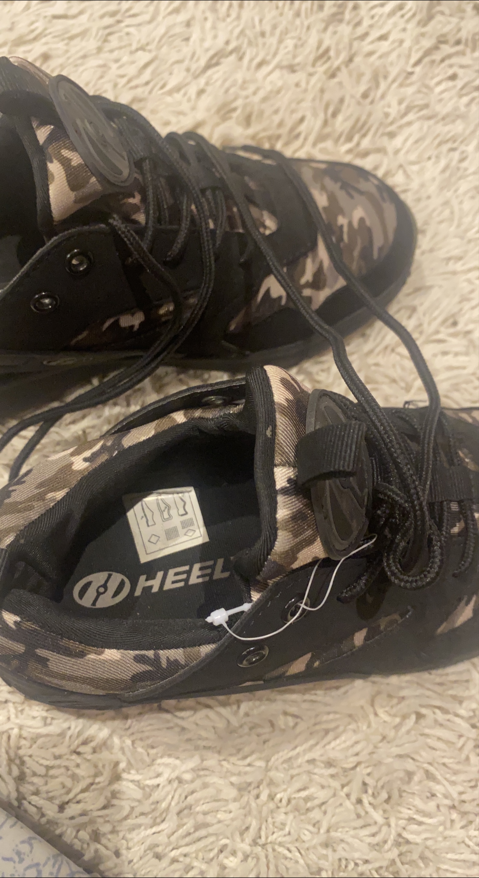 Heelys Camo Lace-Up Shoes