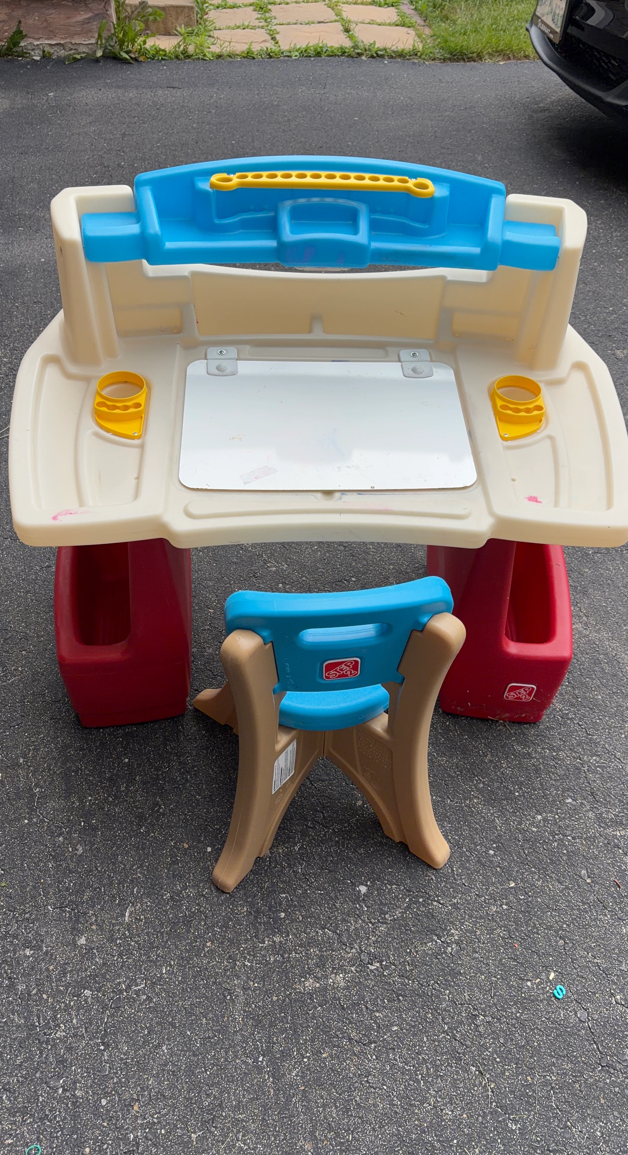 Step2 Kids Art Desk and Easel with Chair