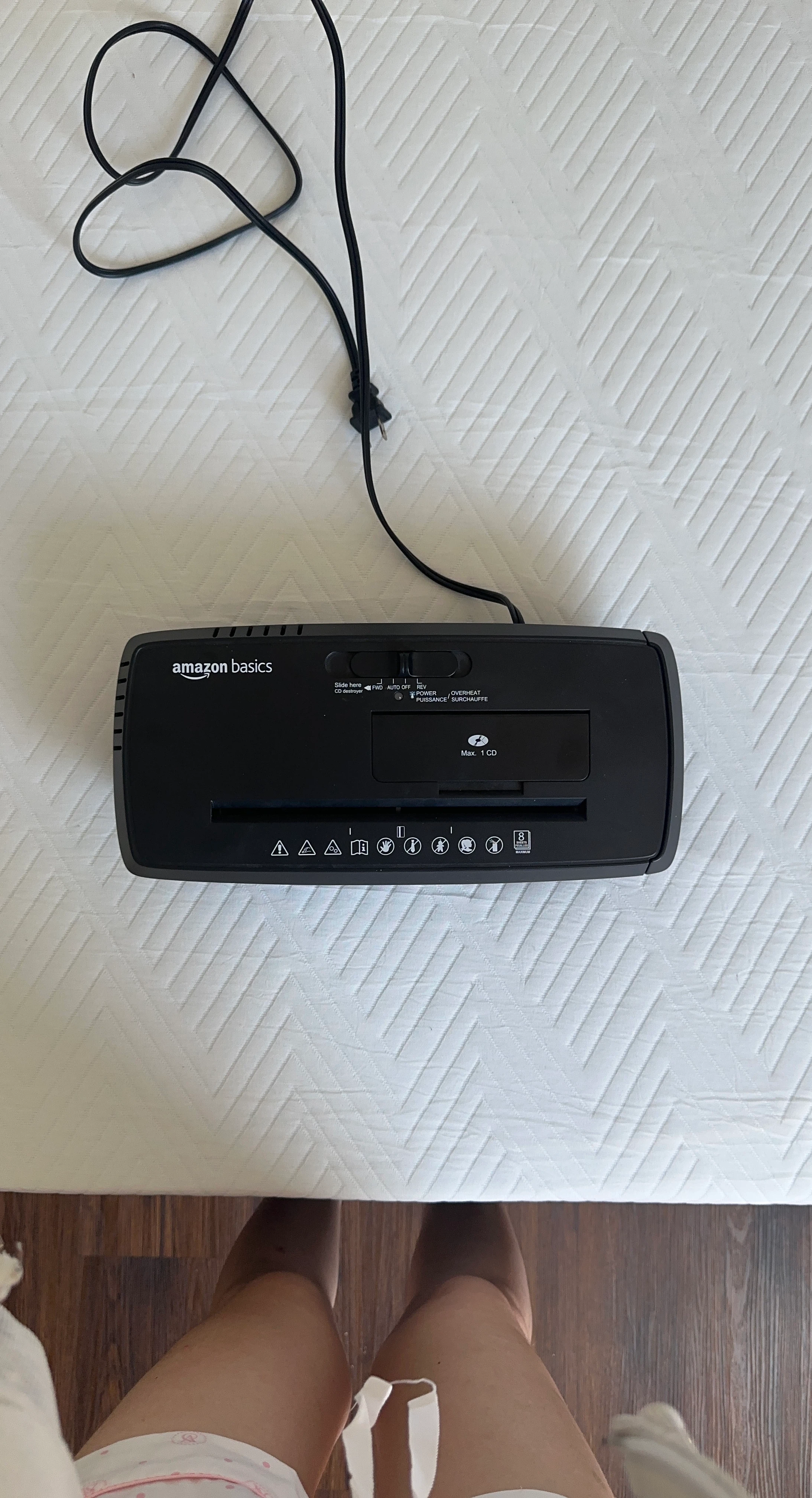 Amazon Basics Shredder & CD & Credit Card Destroye