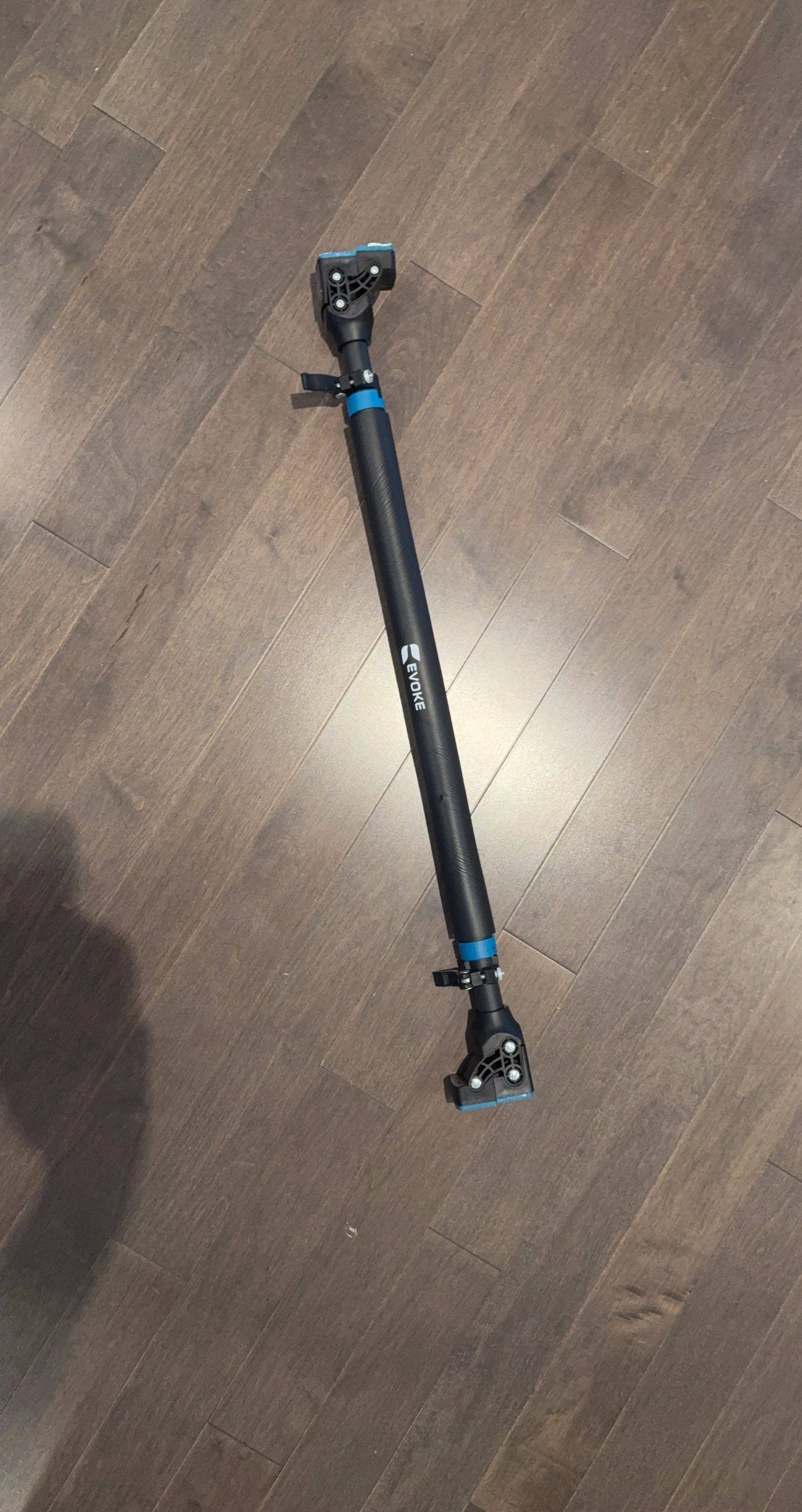EVOKE Pull Up Bar