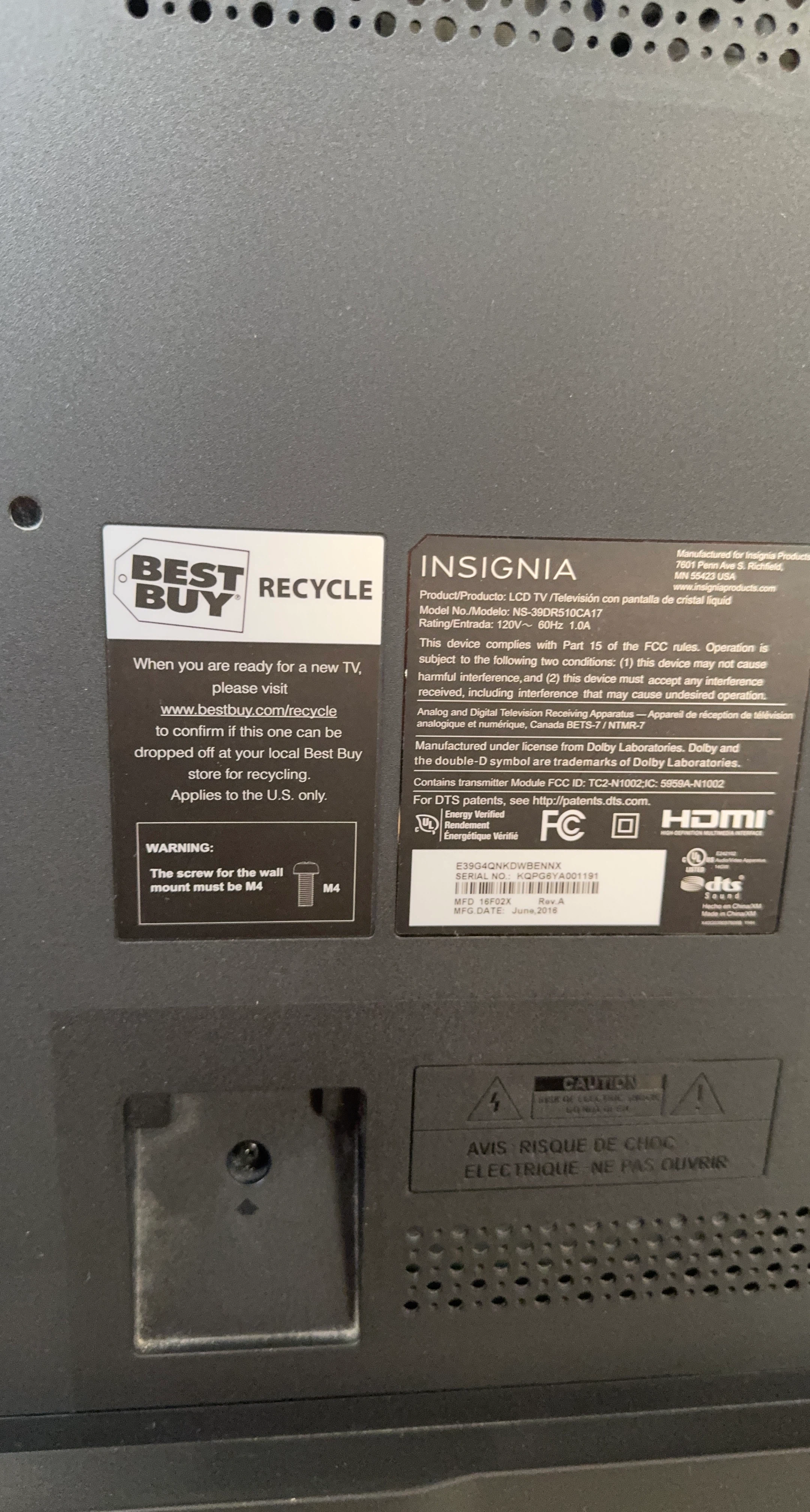 Insignia 39" LCD TV - photo 2