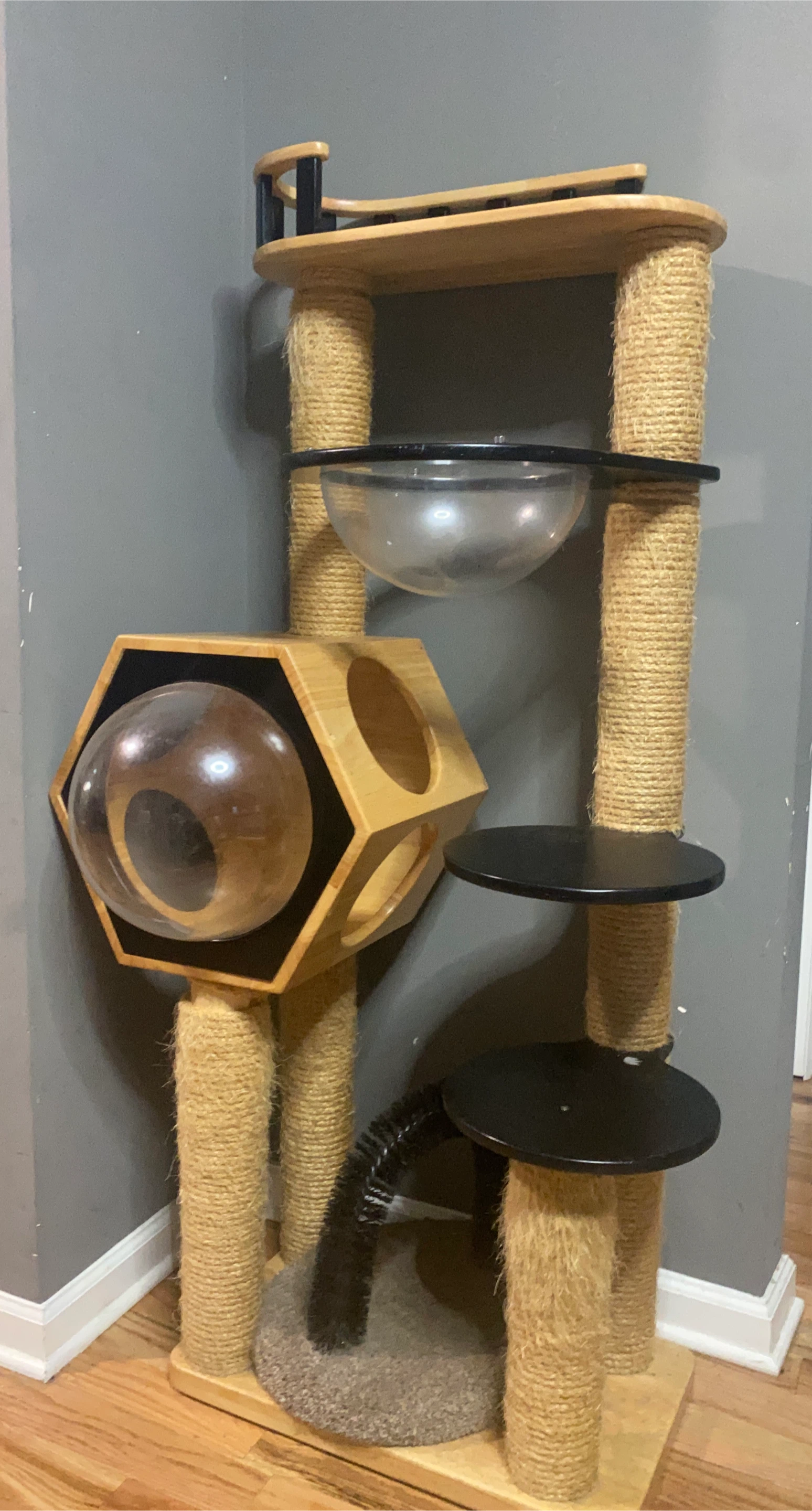 Multi-Level Cat Tree with Perches and Condo