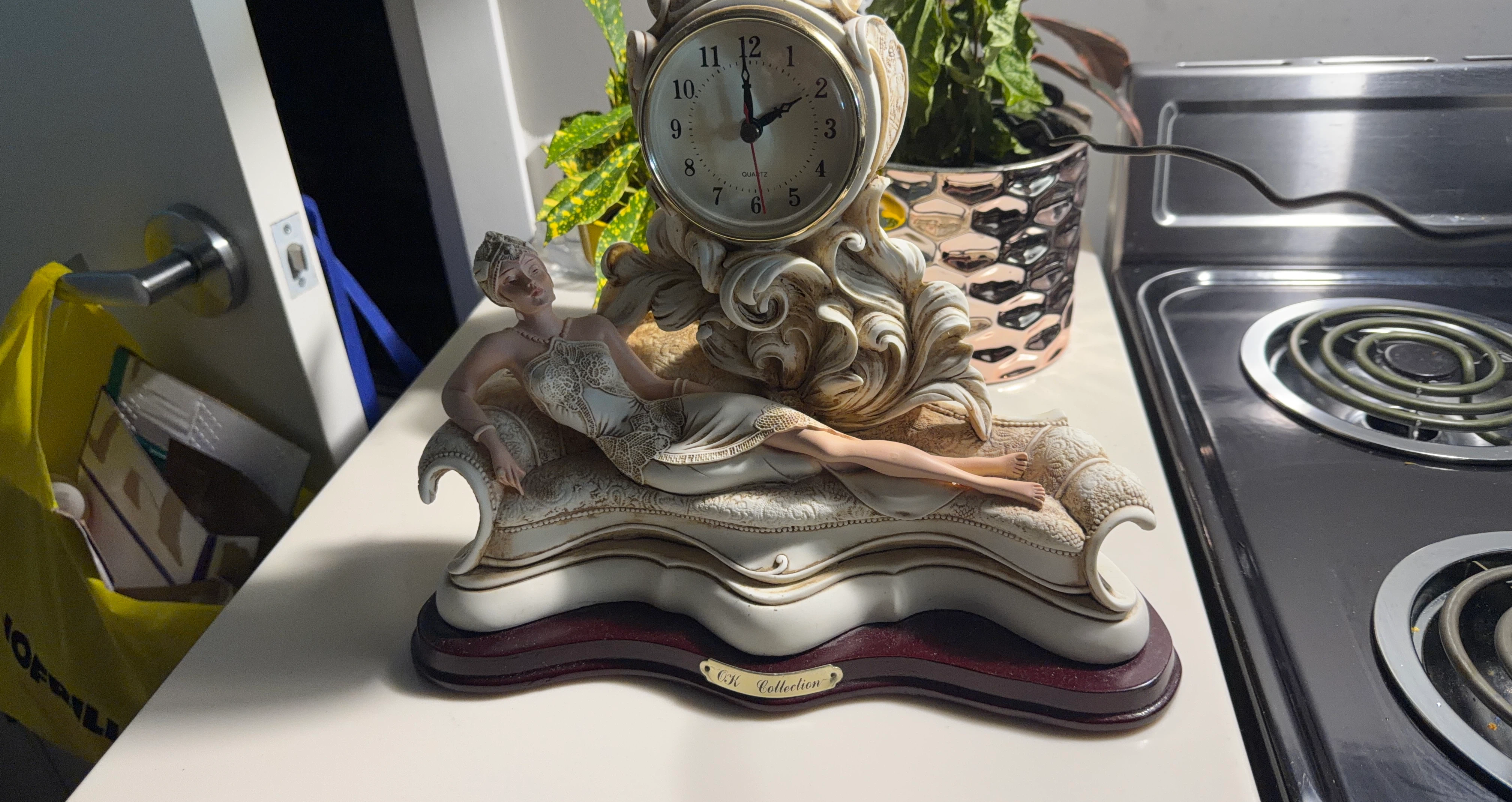 Decorative Lady Statue with Quartz Clock