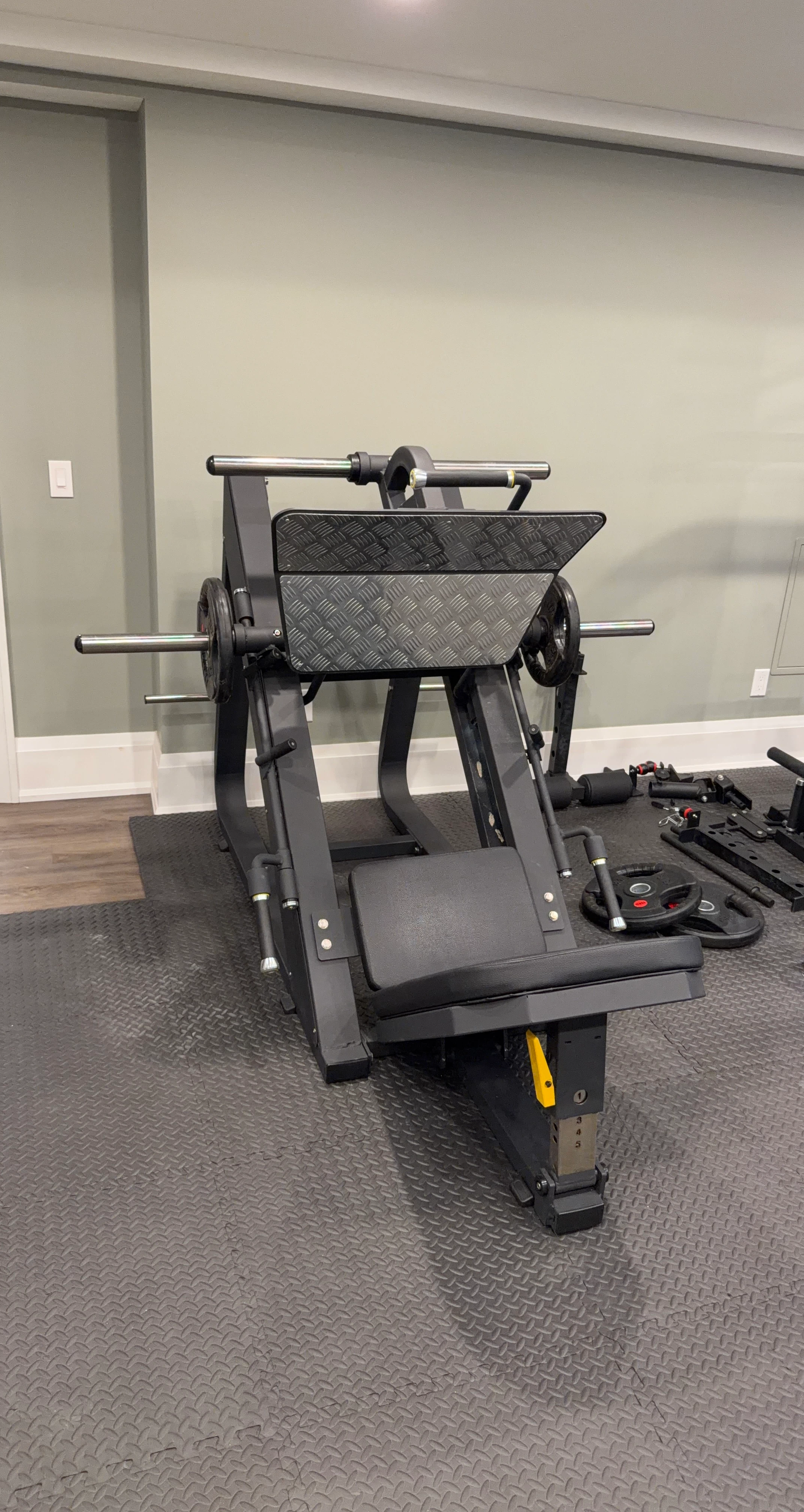 Leg Press Machine