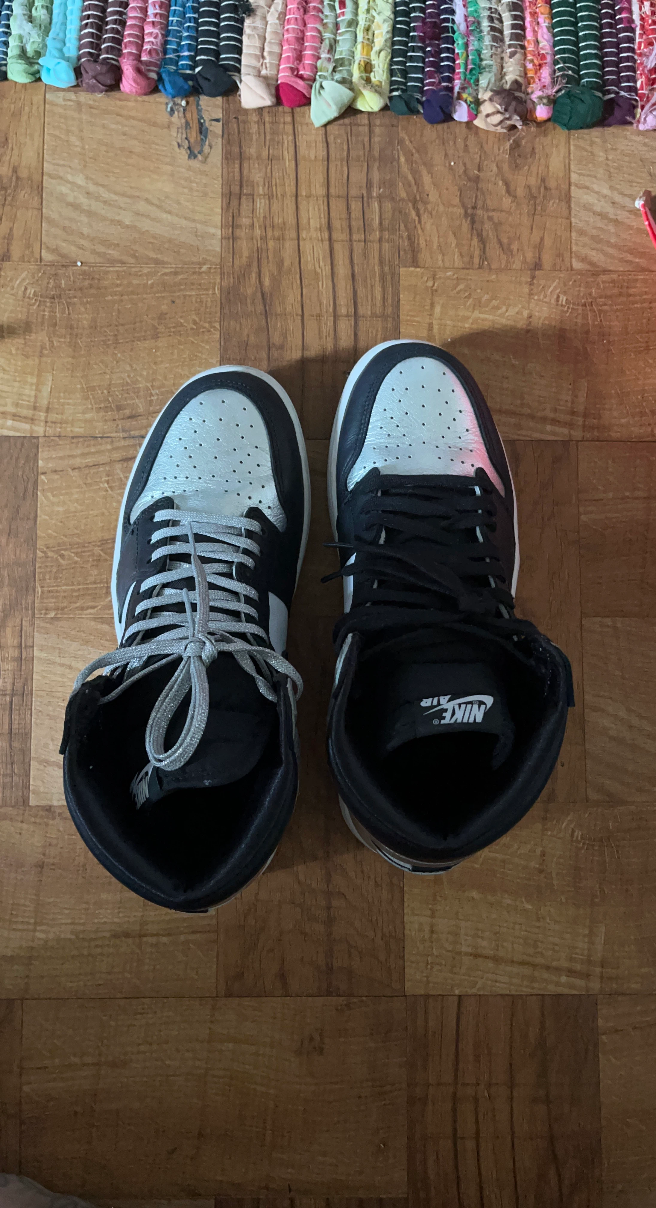 Air Jordan 1 High OG "Metallic Silver" Shoes