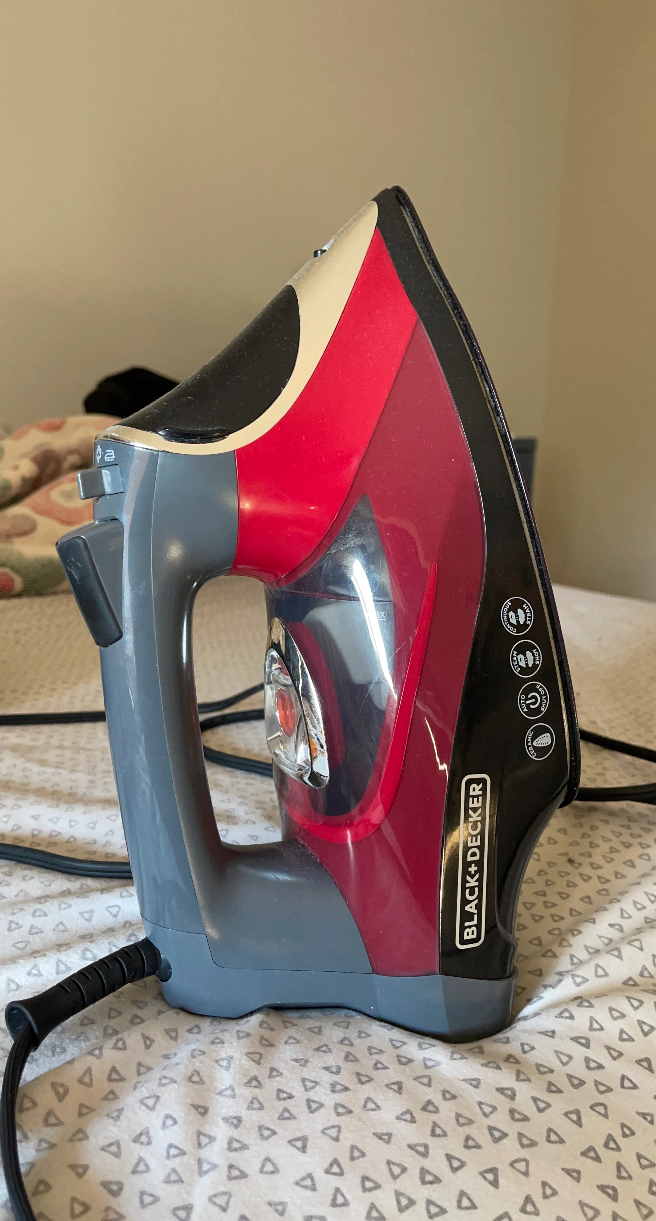Black+Decker Steam Iron