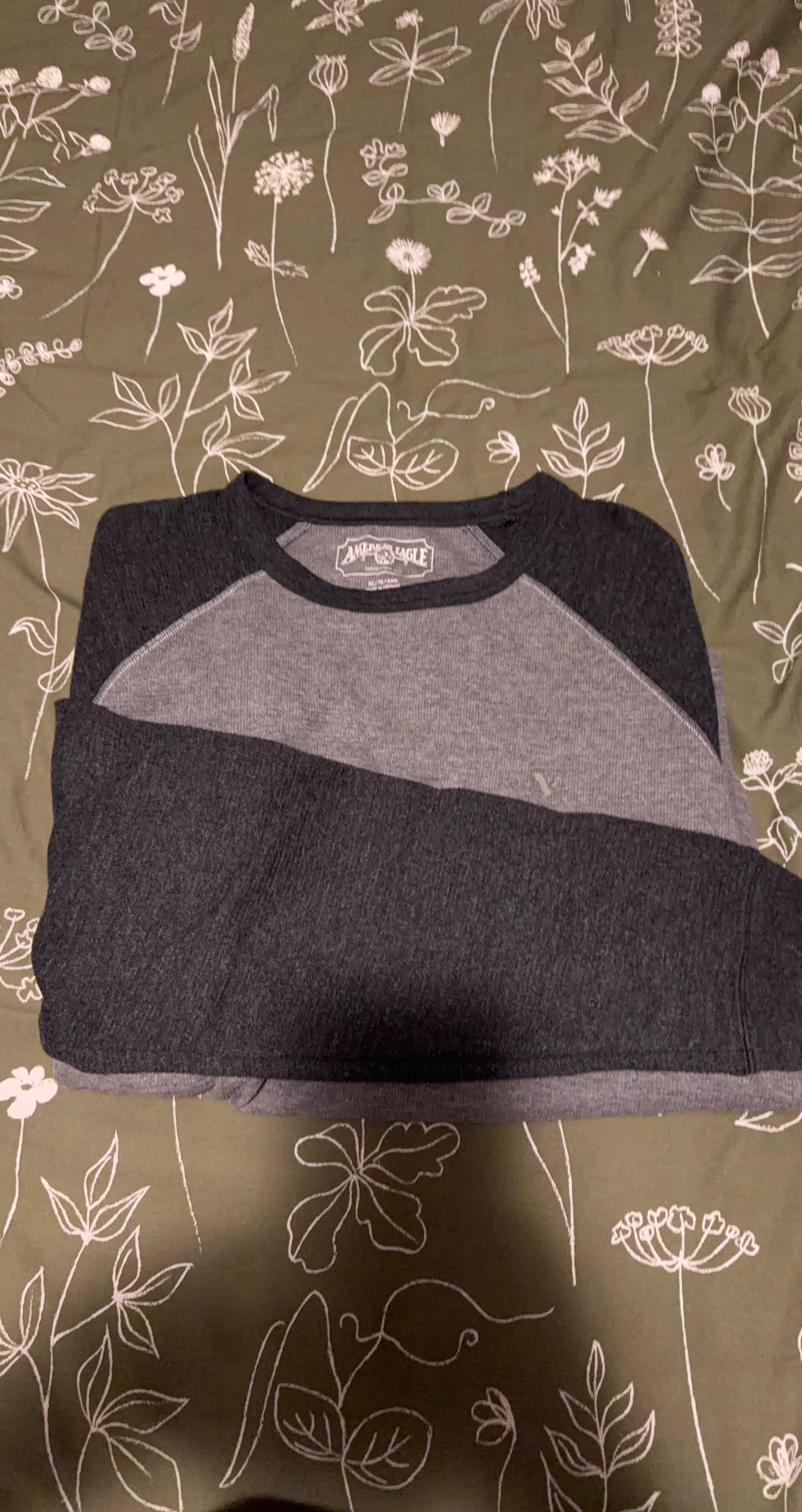 American Eagle Men's Raglan Thermal Shirt