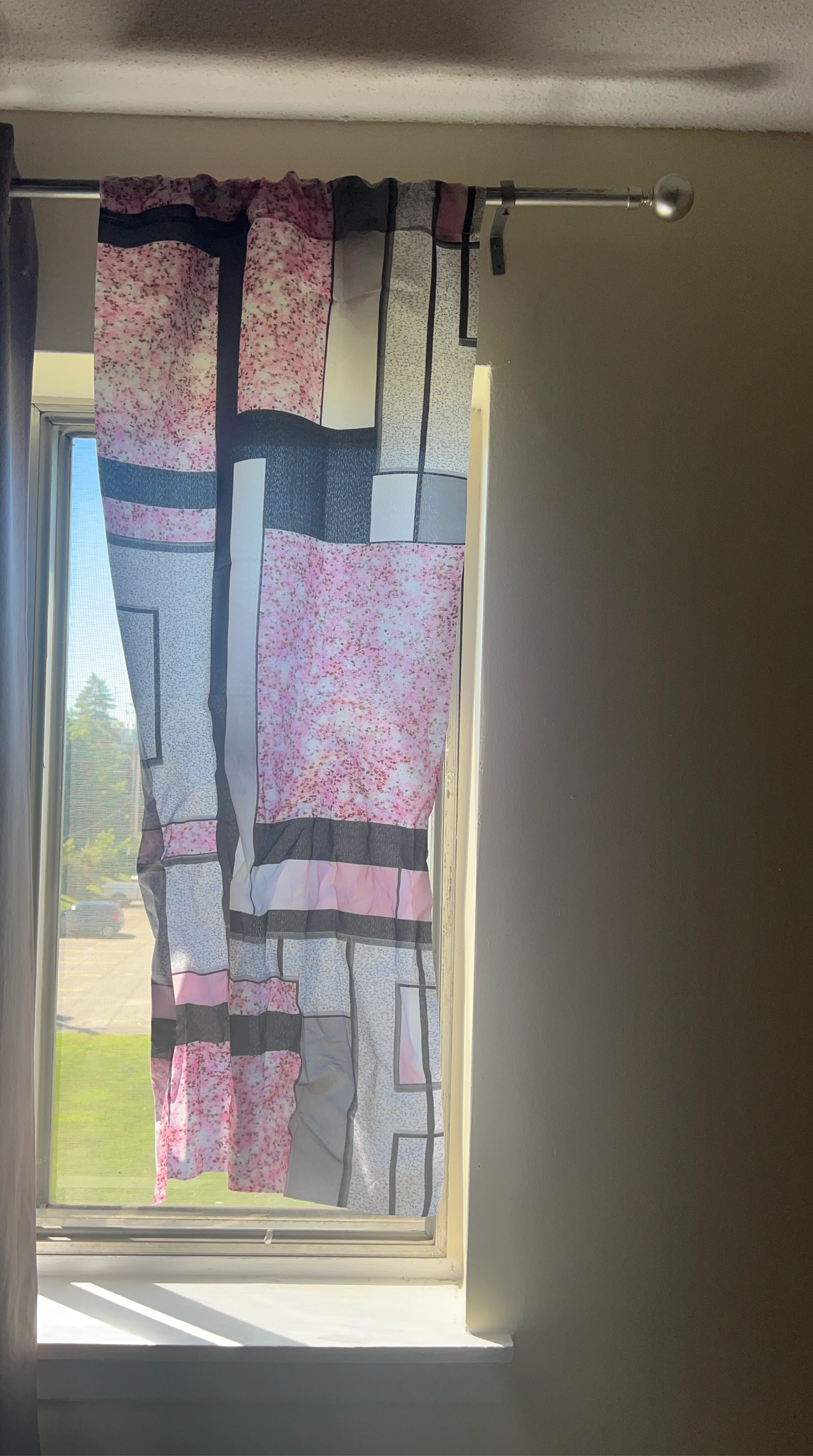 2 Pink greyish an white curtains
