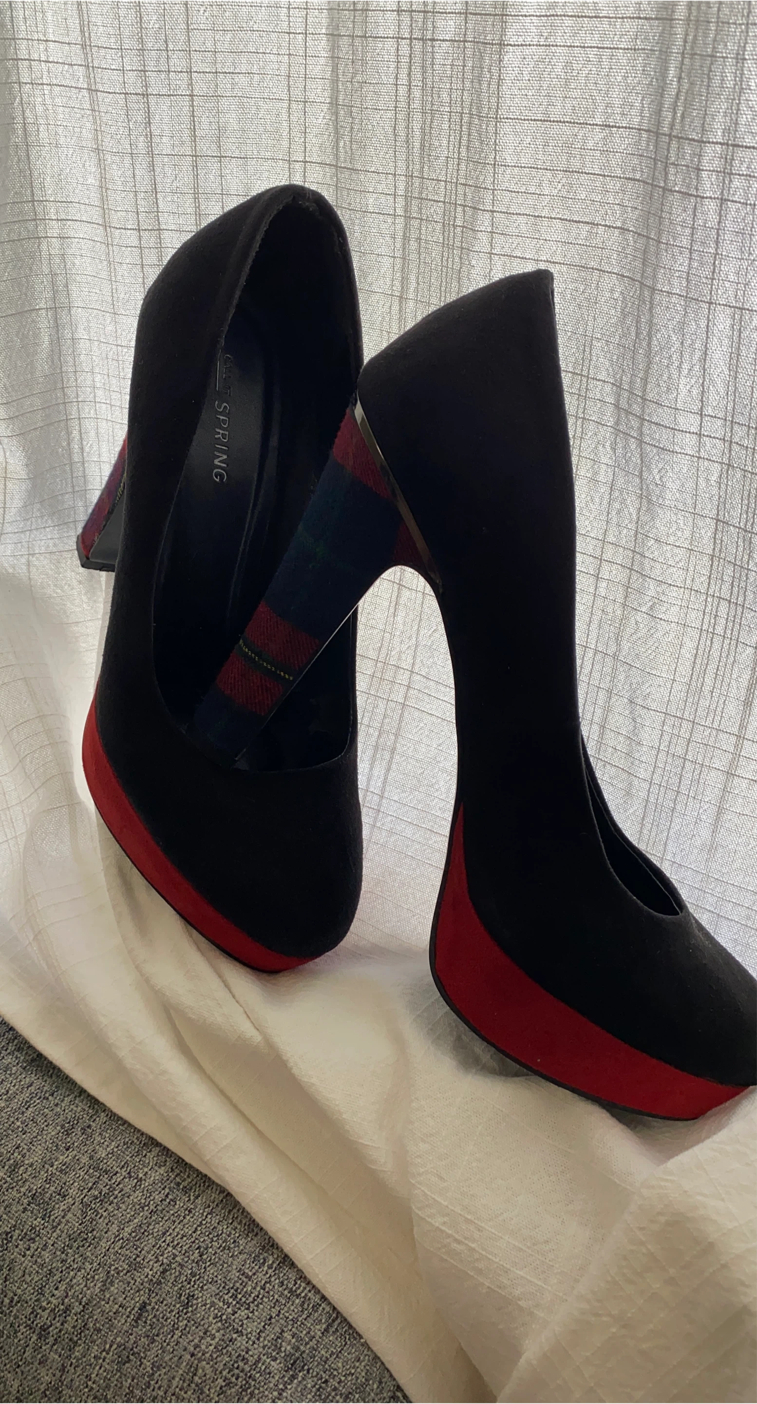 Black Heels with Plaid Accent - Size 8