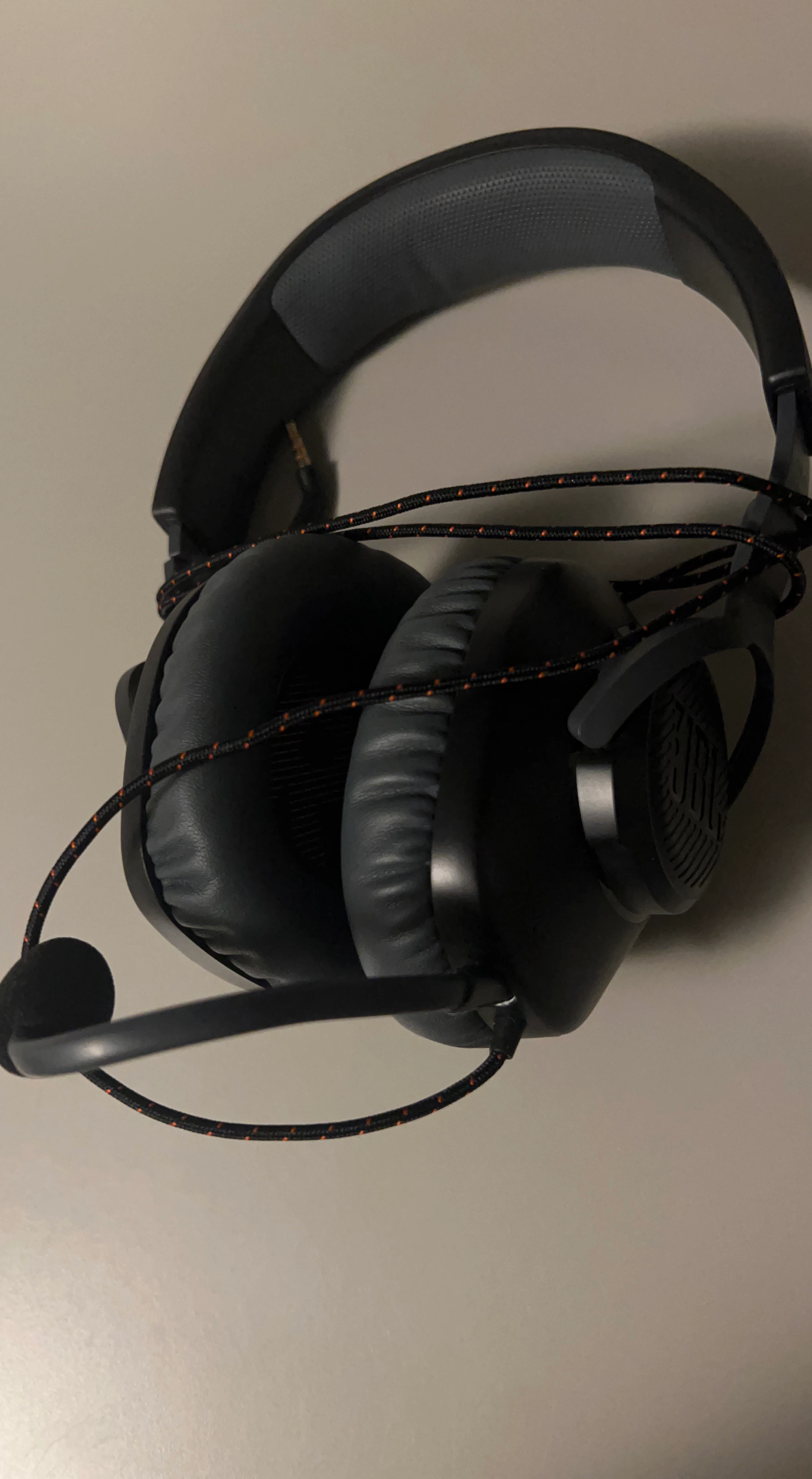 JBL Quantum Gaming Headset